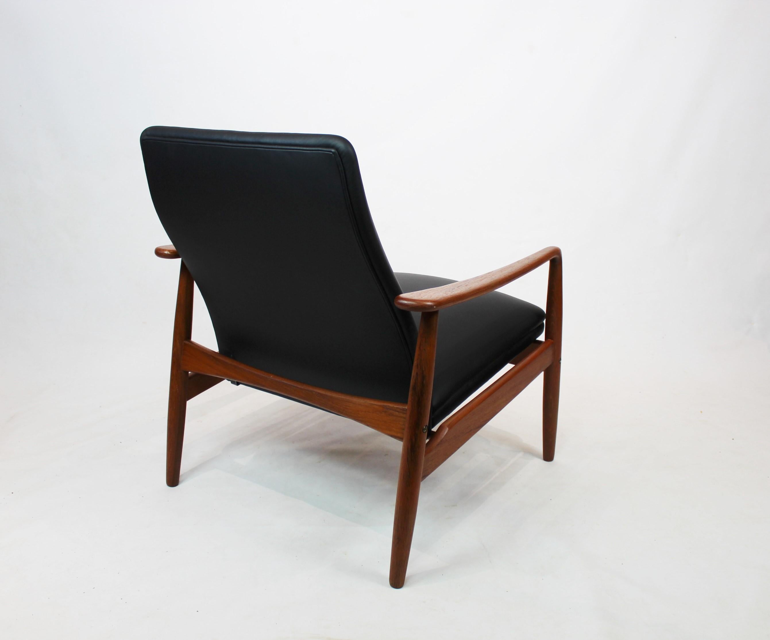Easy Chair in Teak and Black Leather Designed by Søren Ladefoged in the 1960s In Good Condition In Lejre, DK