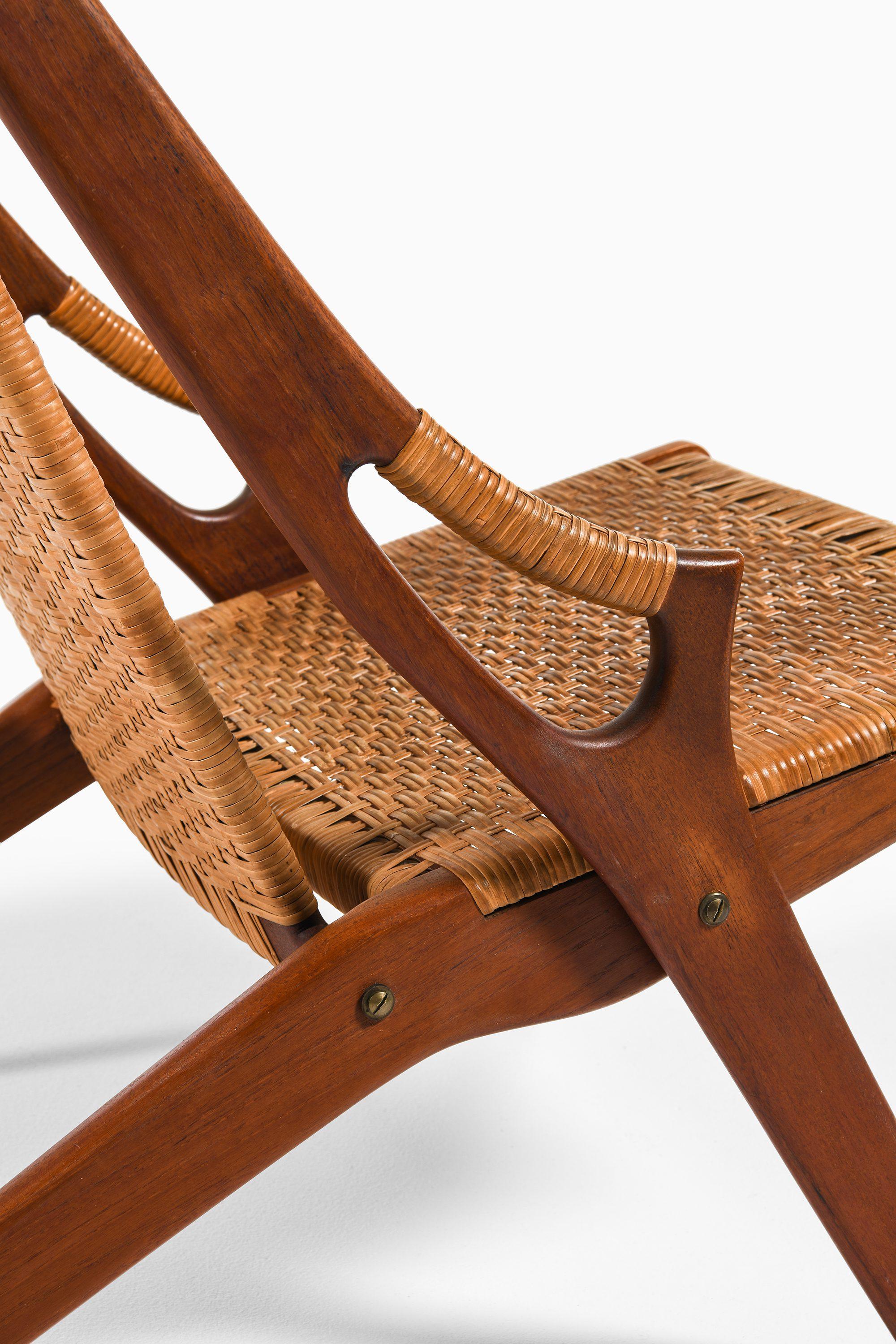 Teak Sedia Easy Chair in teak e canna intrecciata di Arne Hovmand-Olsen, anni '50 in vendita