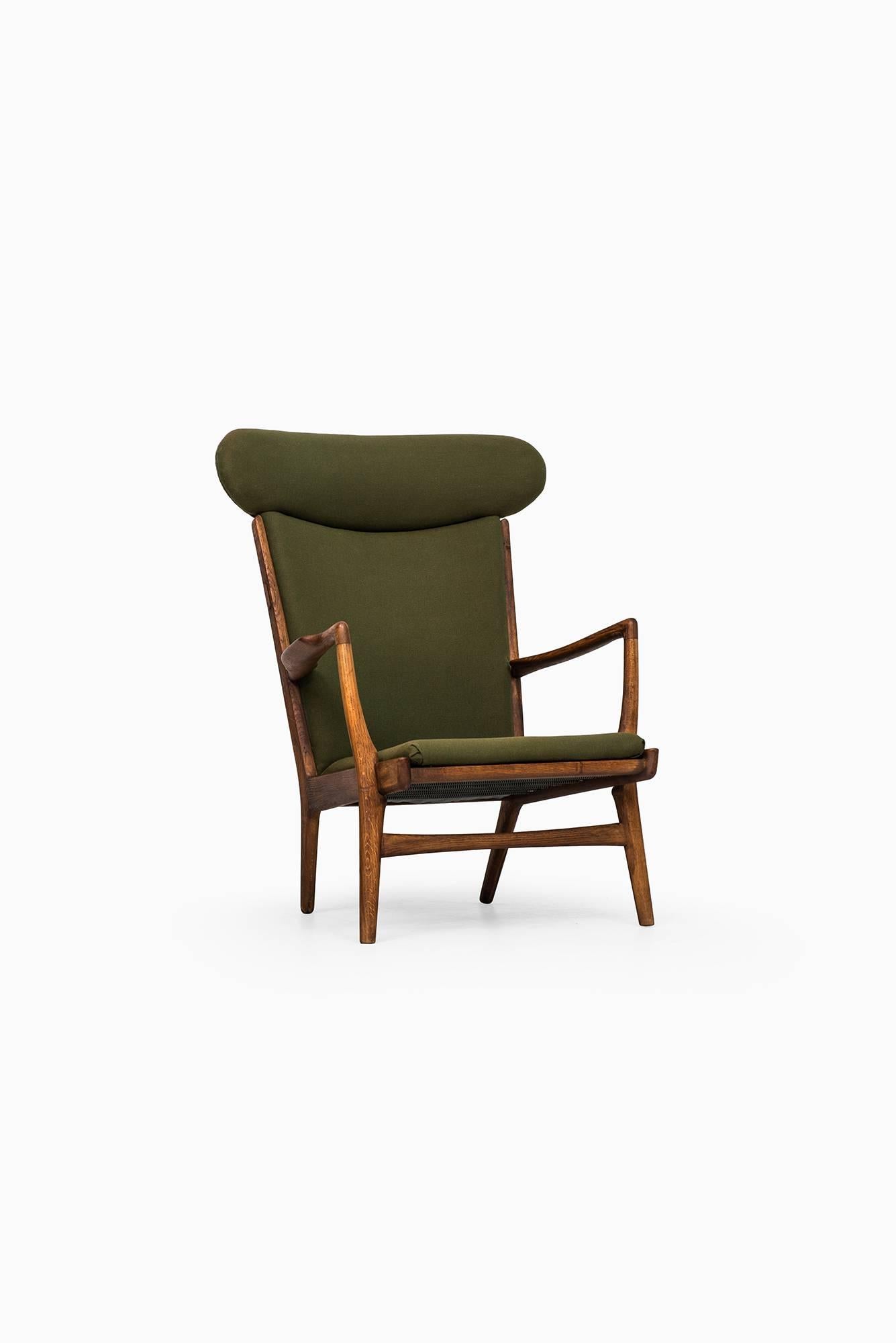 Easy Chair Modell AP-15 entworfen von Hans Wegner Hergestellt von AP-Stolen in Dänemark (Skandinavische Moderne) im Angebot