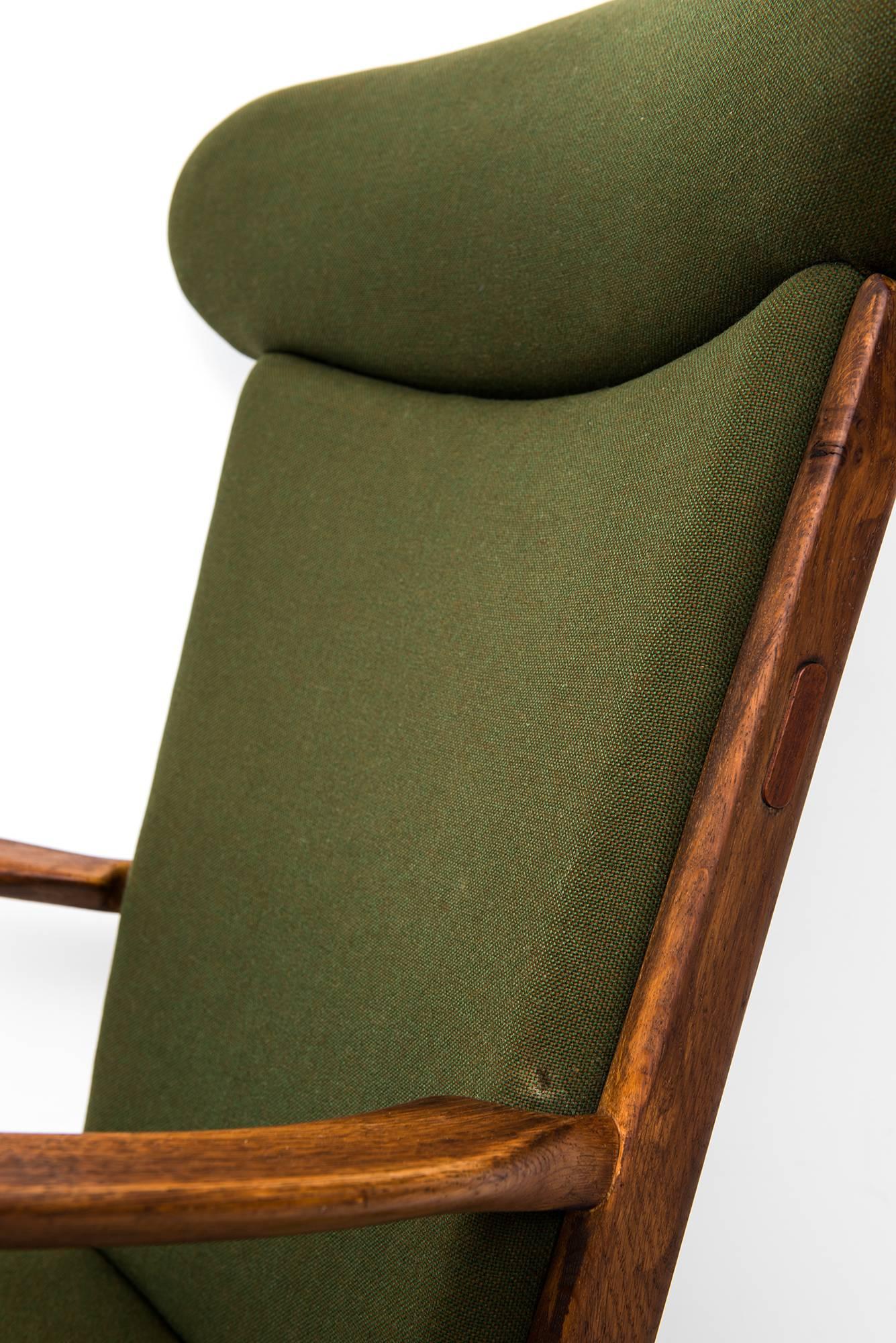 Mid-20th Century Easy Chair Model AP-15 Designed by Hans Wegner Produced by AP-Stolen in Denmark For Sale