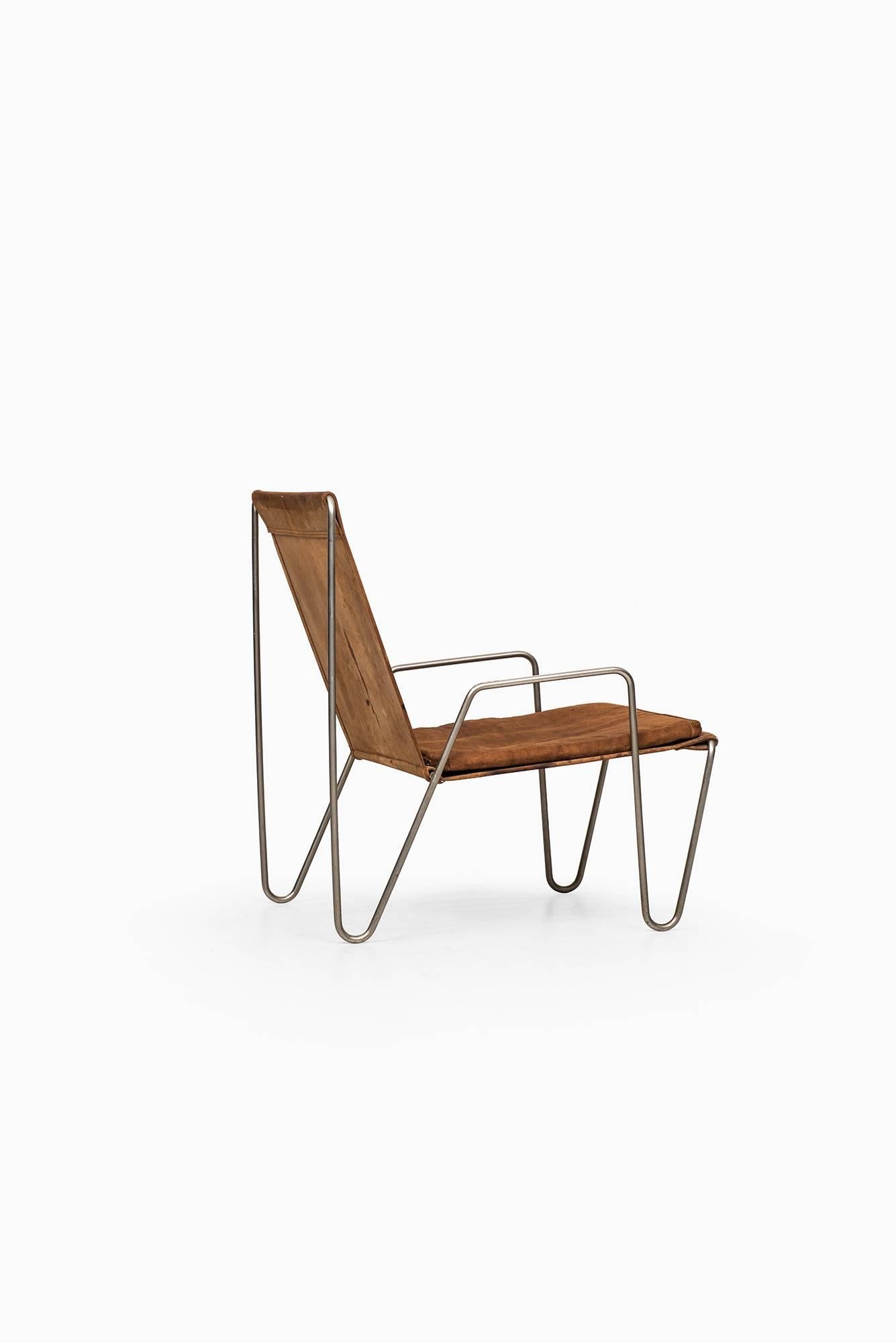 Danish Easy Chair Model Bachelor by Verner Panton Produced by Fritz Hansen in Denmark
