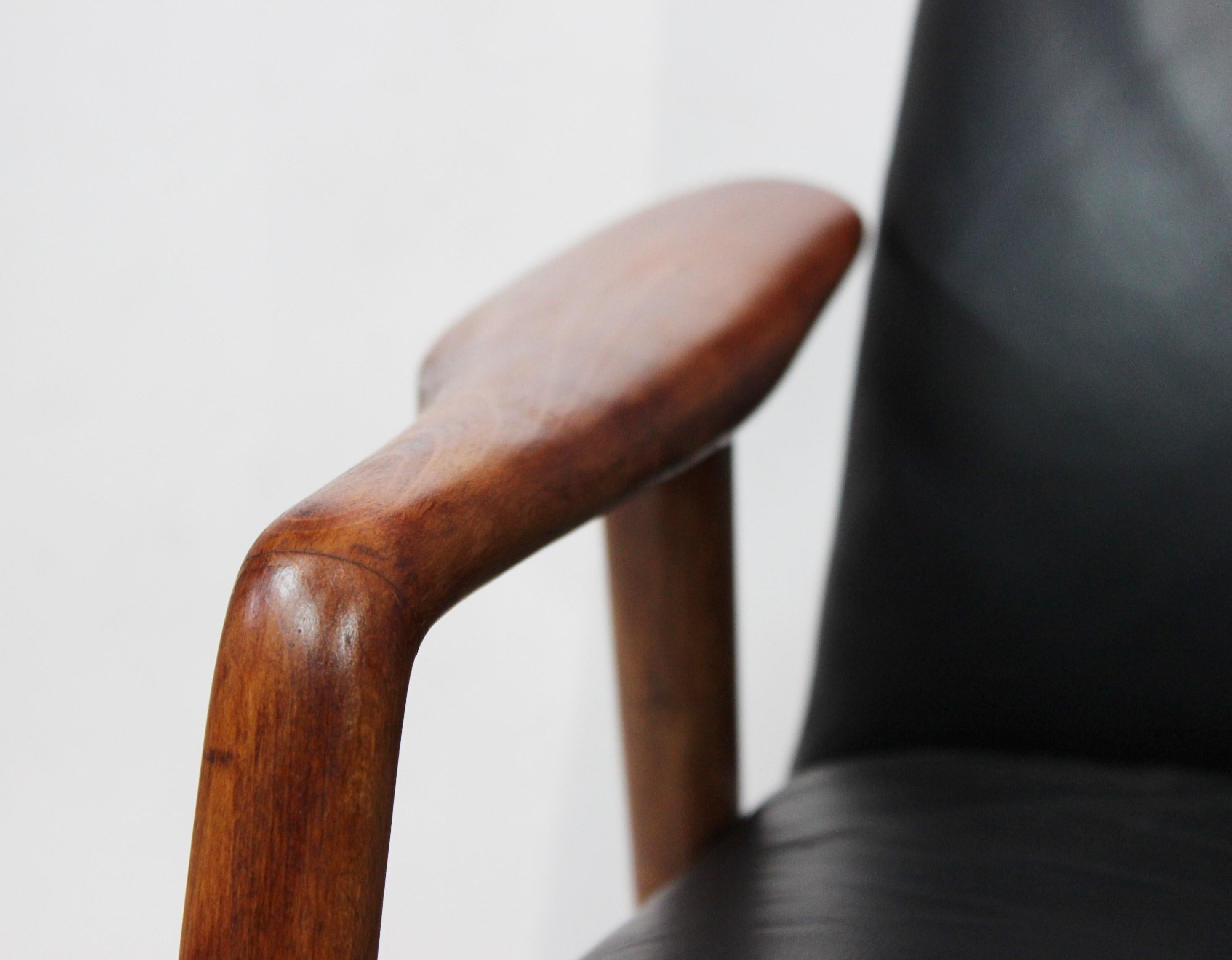 Easy Chair of Black Leather by Alf Svensson and Fritz Hansen, 1960s In Good Condition In Lejre, DK