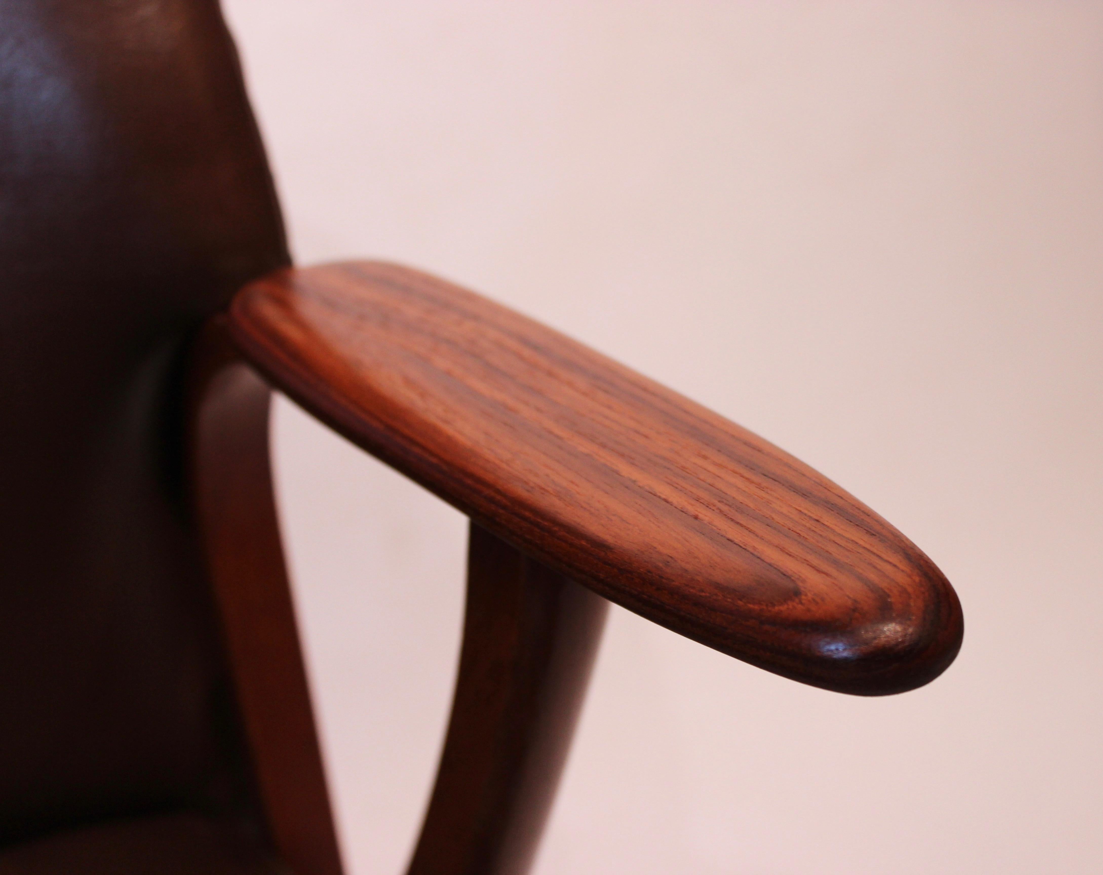 Easy Chair of Dark Brown Patinated Leather and Teak, Danish Design, 1940s 1