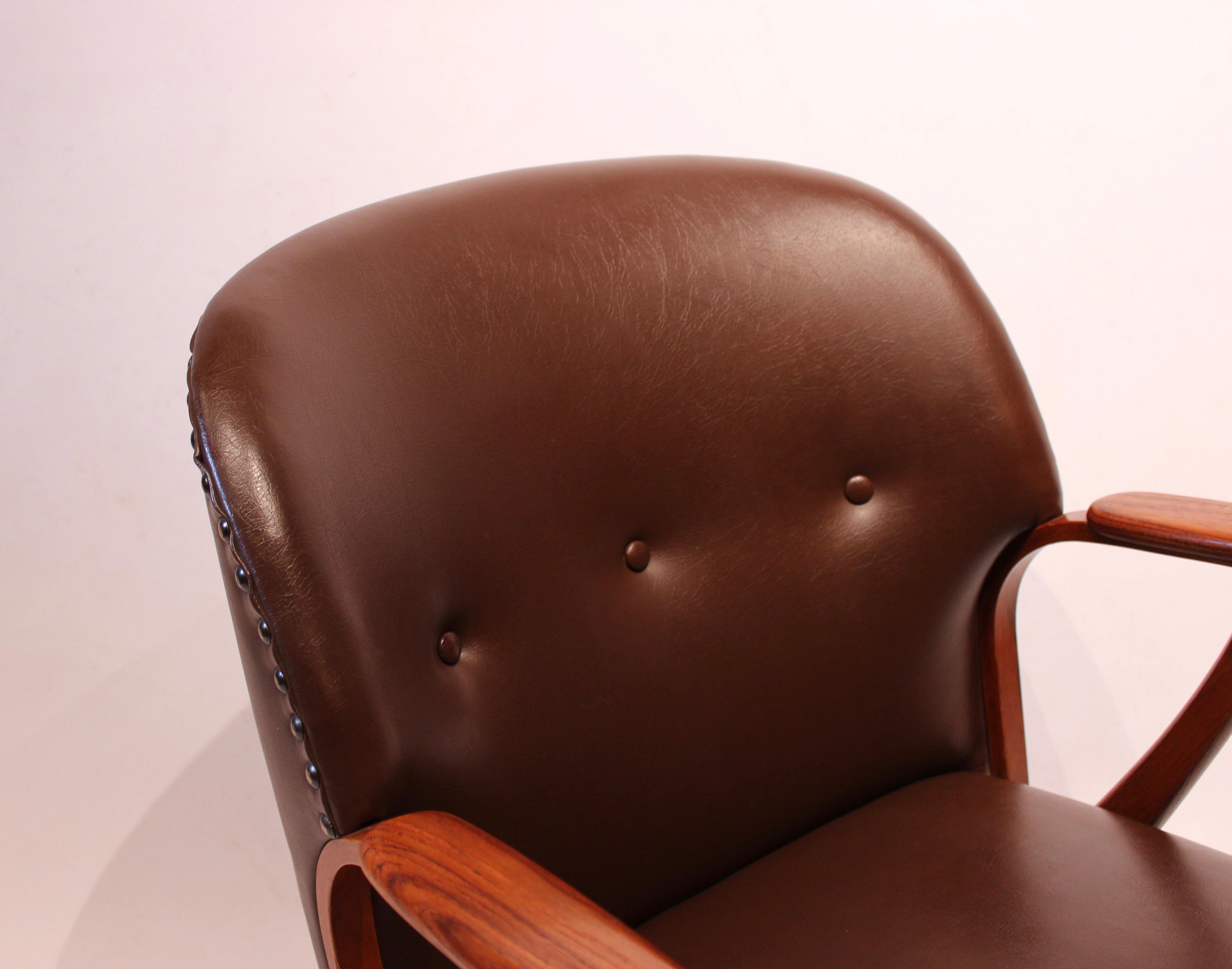 Easy Chair of Dark Brown Patinated Leather and Teak, Danish Design, 1940s 2