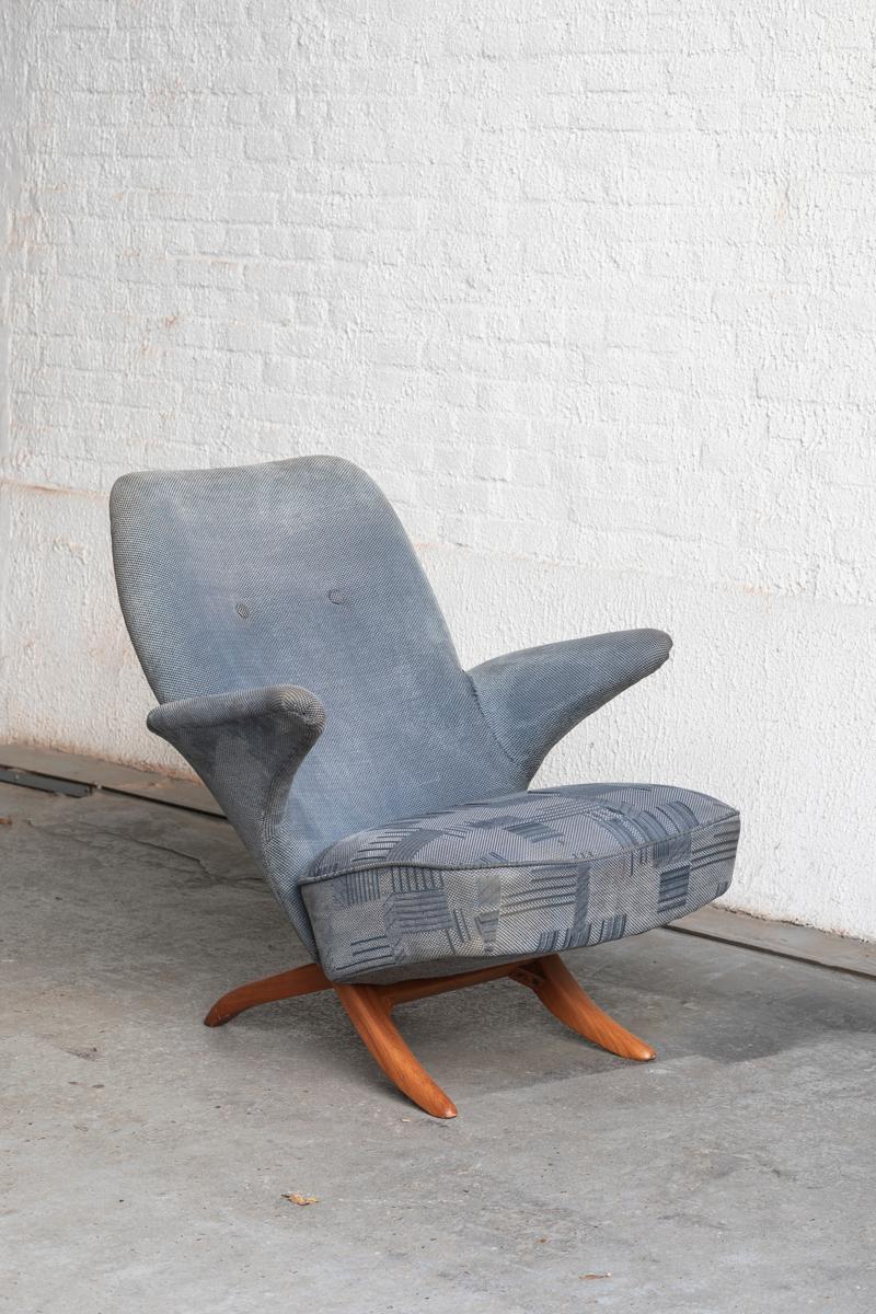 Easy chair Penguin, model 107, by Theo Ruth, for Artifort, Netherlands 1960s For Sale 8