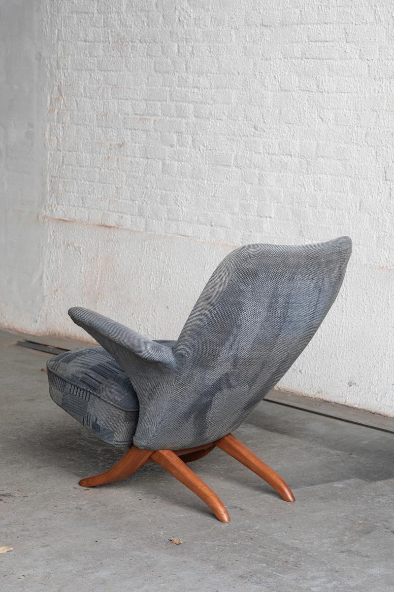 Easy chair Penguin, model 107, by Theo Ruth, for Artifort, Netherlands 1960s For Sale 9