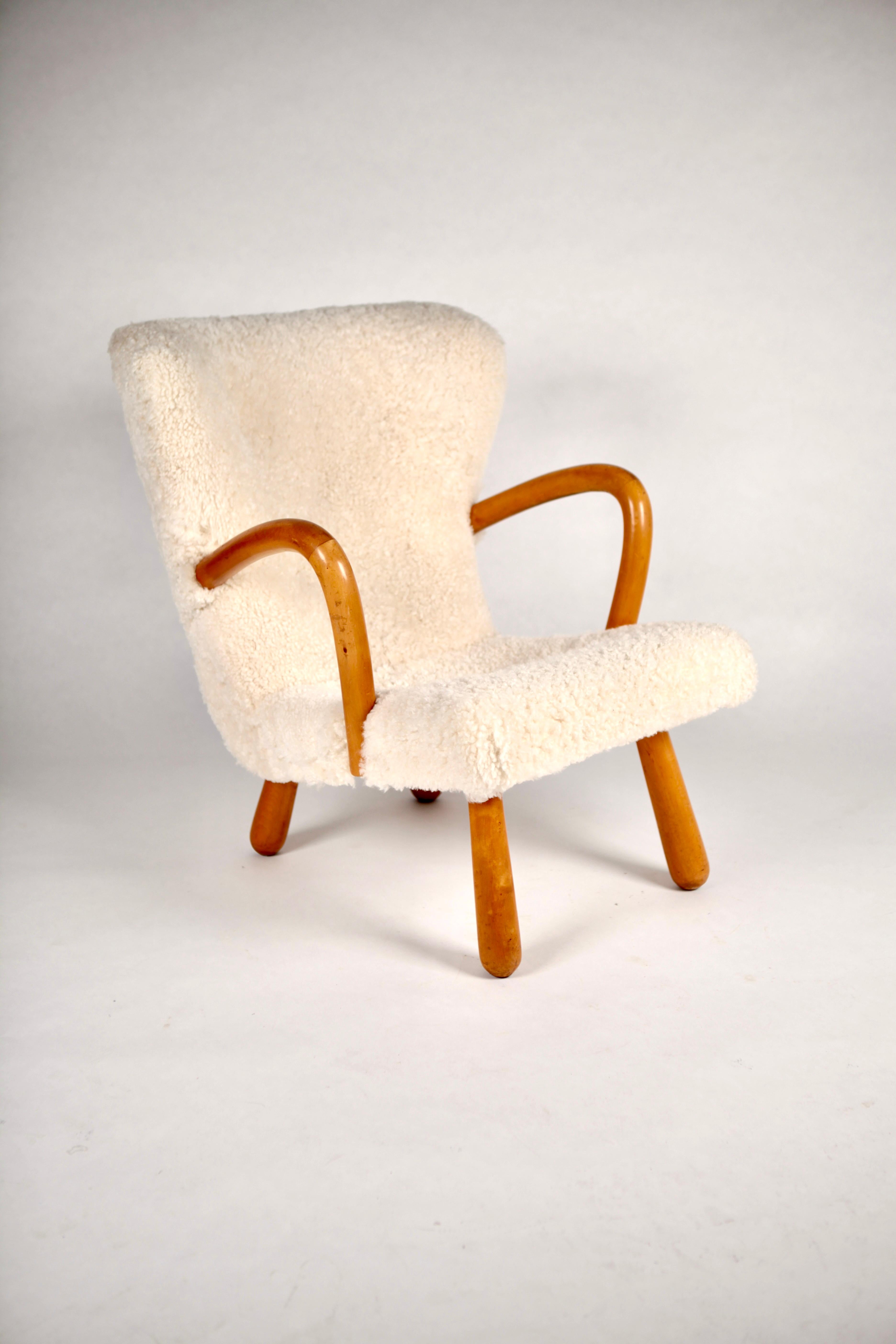Easy Chair, Shearling upholstered, Model Åke, Ikea, Sweden, 1950s In Good Condition For Sale In Berlin, DE