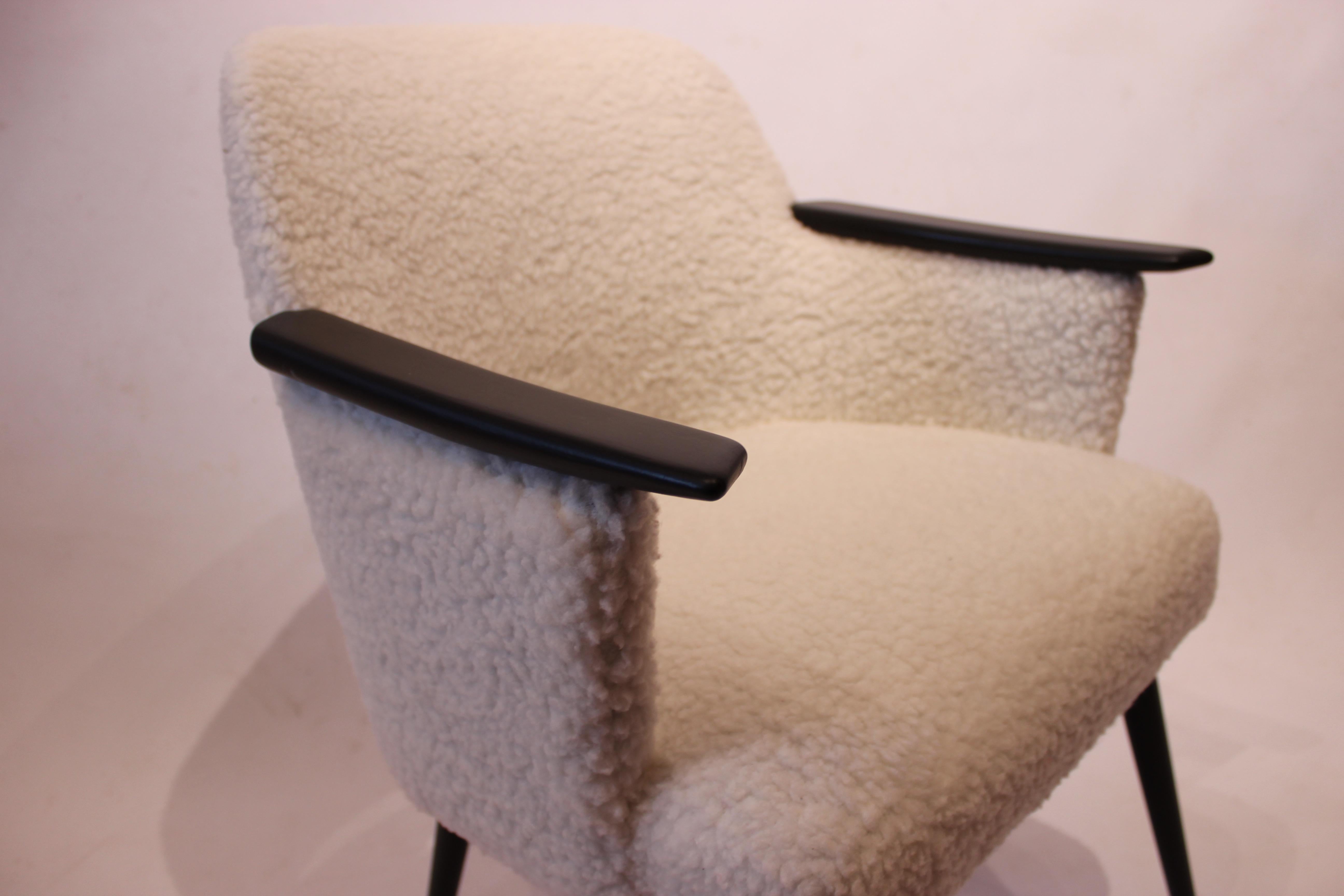 Mid-20th Century Easy Chair Upholstered in Sheep Wool, Danish Design, 1960s