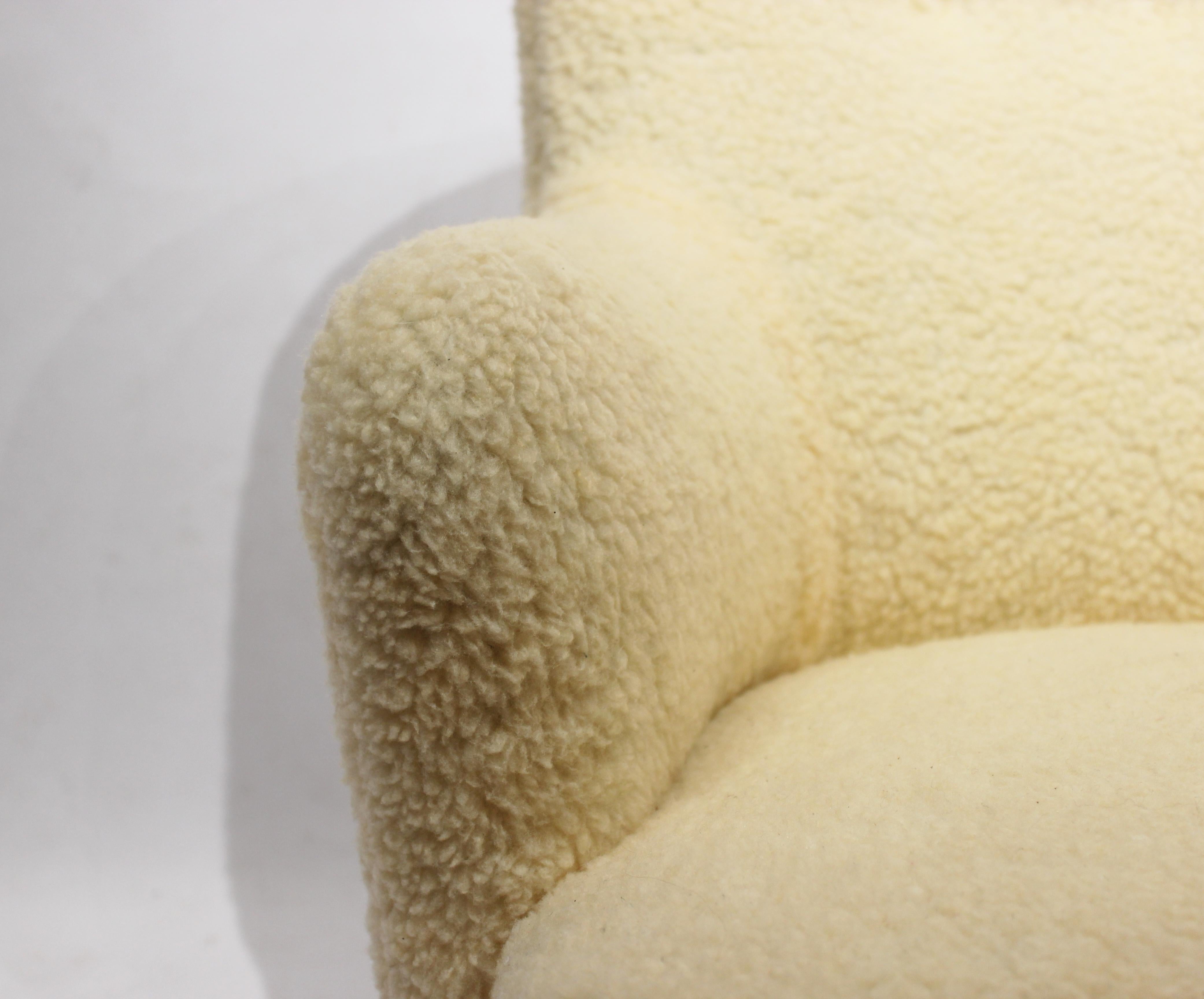 Other Easy Chair Upholstered with Sheep Wool and Legs of Mahogany from the 1940s