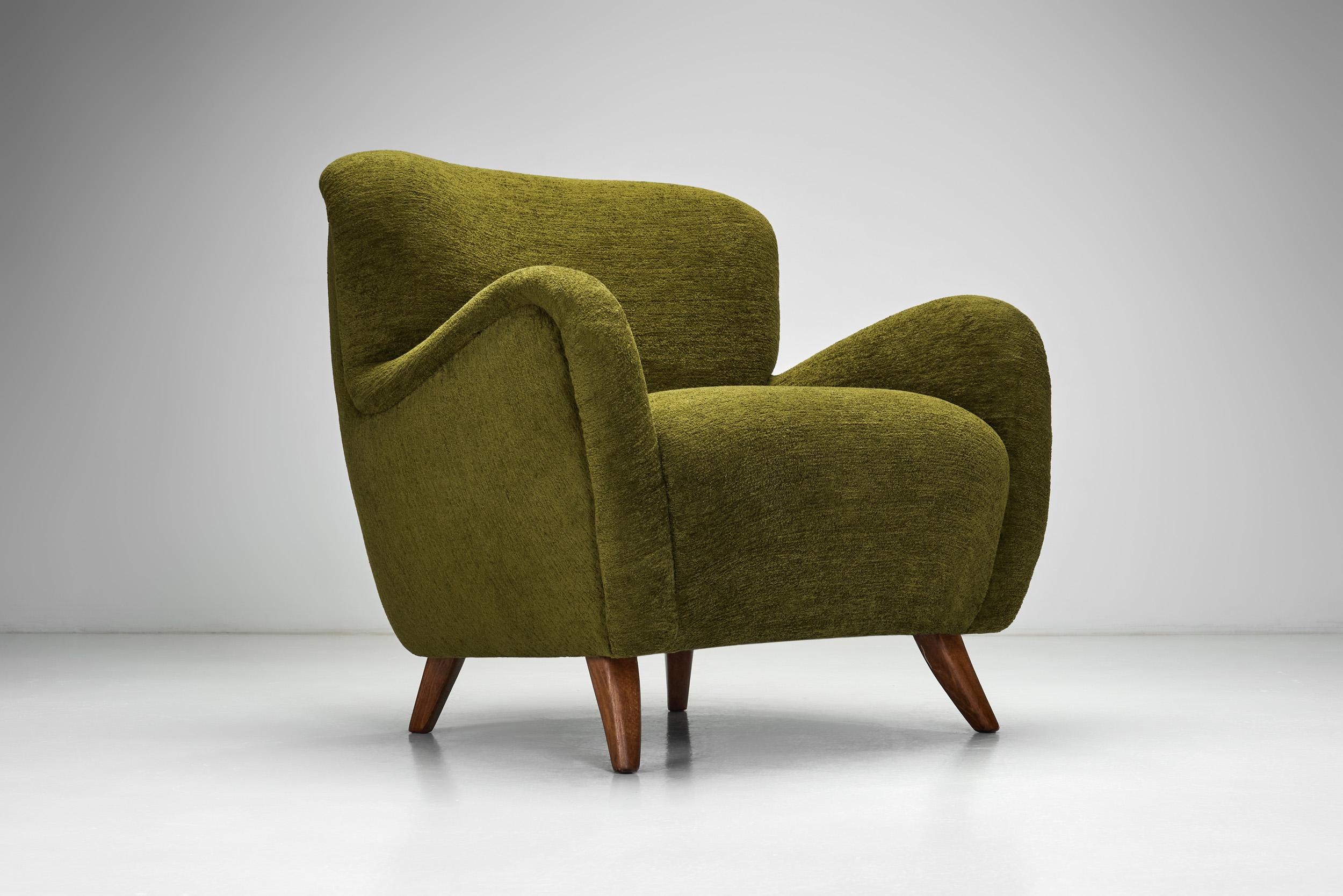 Sedia Easy Chair con gambe angolate in Beeche e tappezzeria verde scuro, Europa, anni '40 in vendita 5