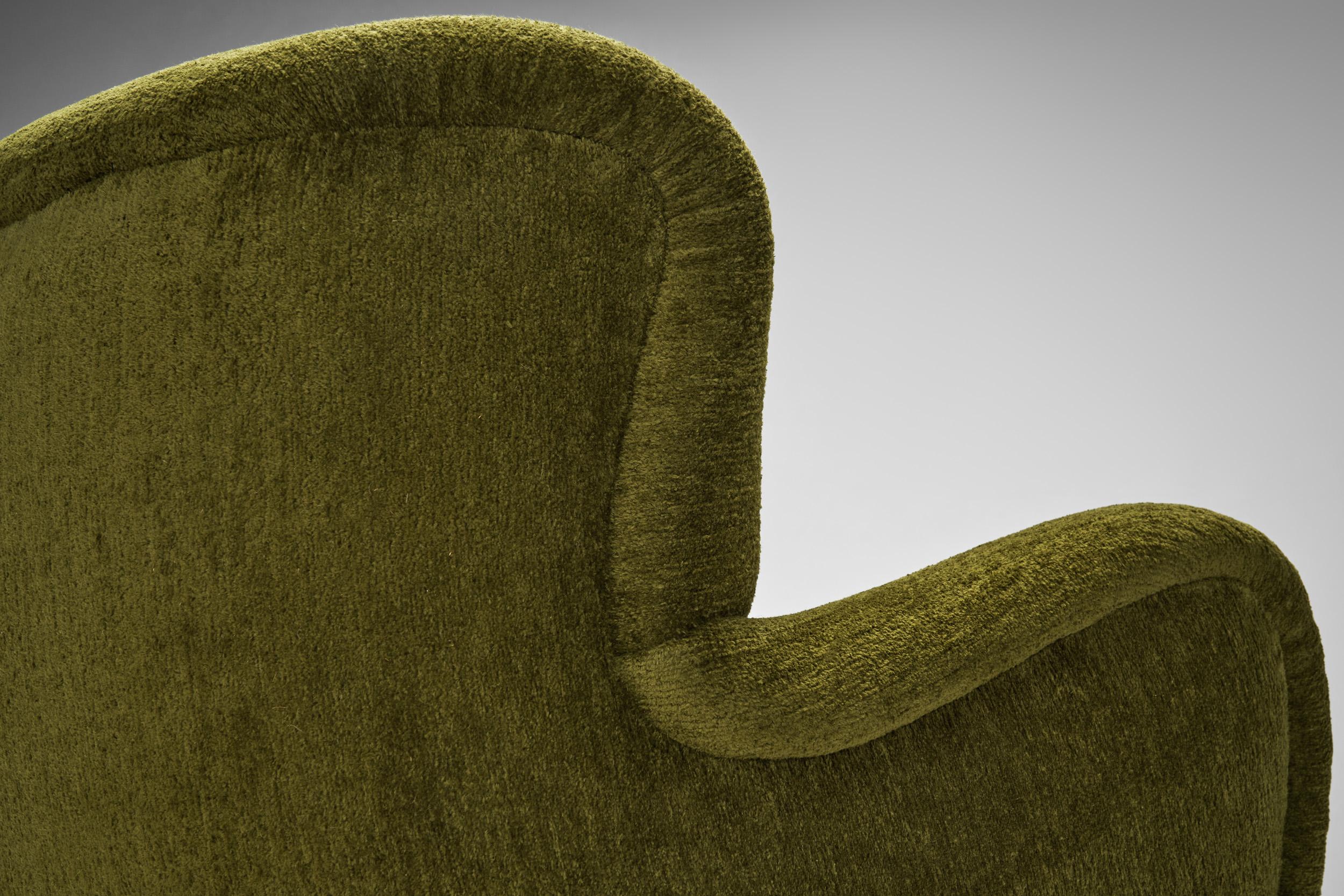 Sedia Easy Chair con gambe angolate in Beeche e tappezzeria verde scuro, Europa, anni '40 in vendita 6