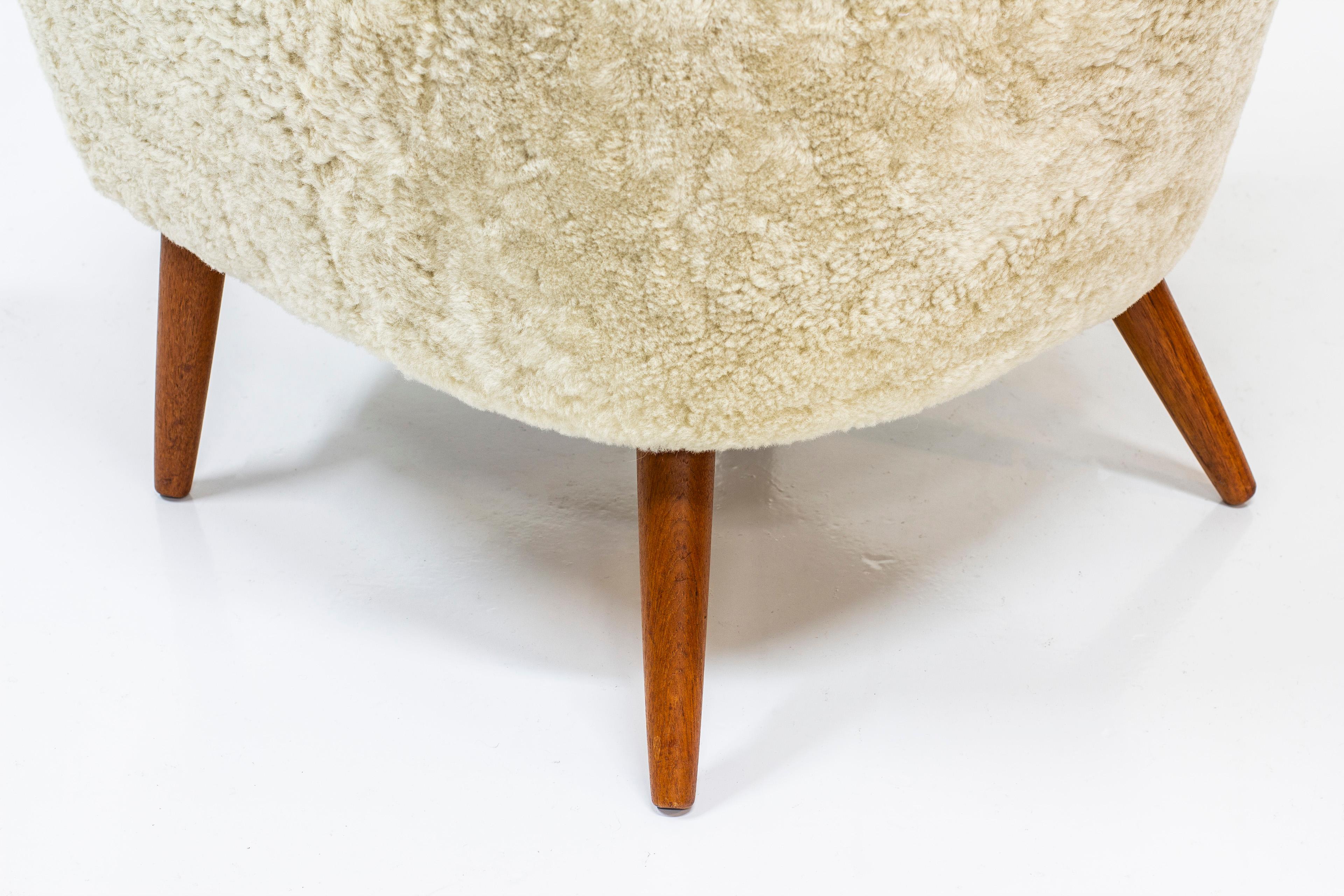 Mid-20th Century Easy Chair with Sheep Skin by Hans Olsen, Denmark, 1950s