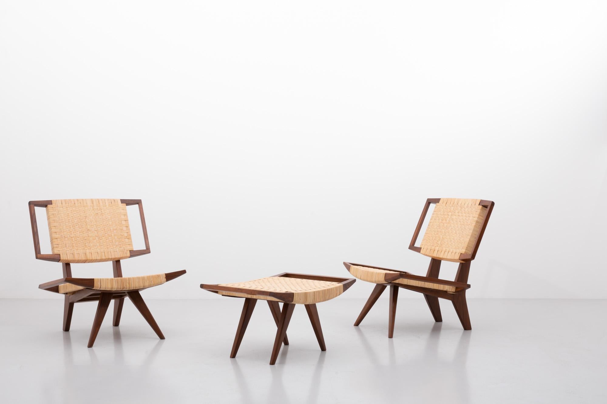 Mid-20th Century Easy Chairs and Ottomans by Paul László for Glenn of California, 1950s For Sale