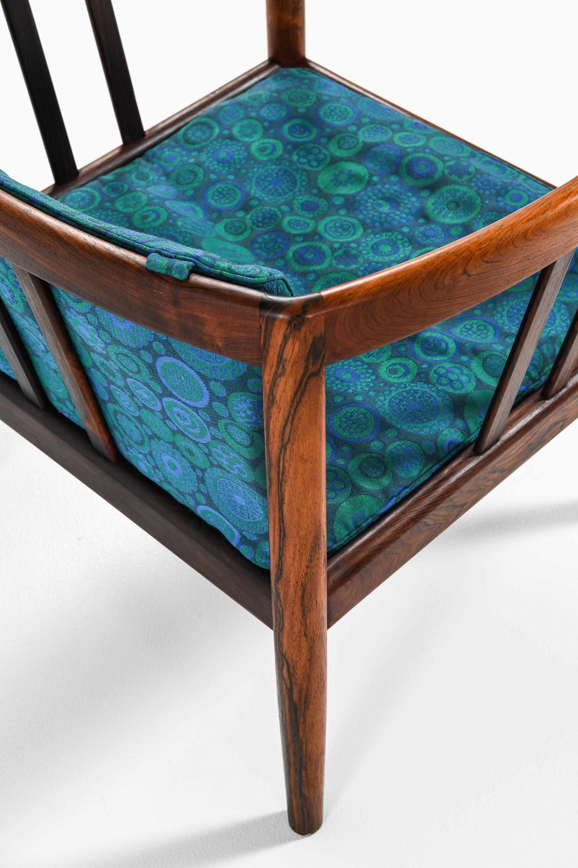 XX secolo Sedie facili in legno di palissandro e tessuto originale di Illum Wikkelsø, 1964 in vendita