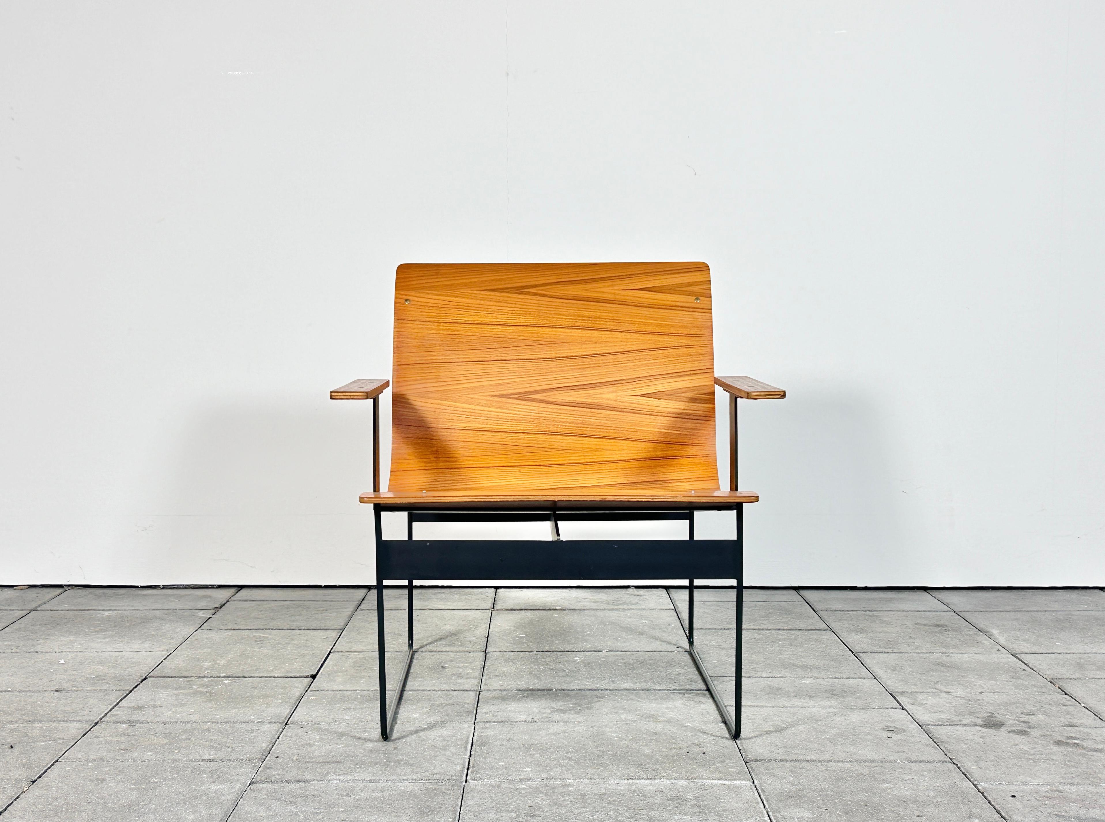 Easy Lounge chair design Gunter Renkel for Twen Rego 1950ies In Good Condition For Sale In Offenburg, Baden Wurthemberg
