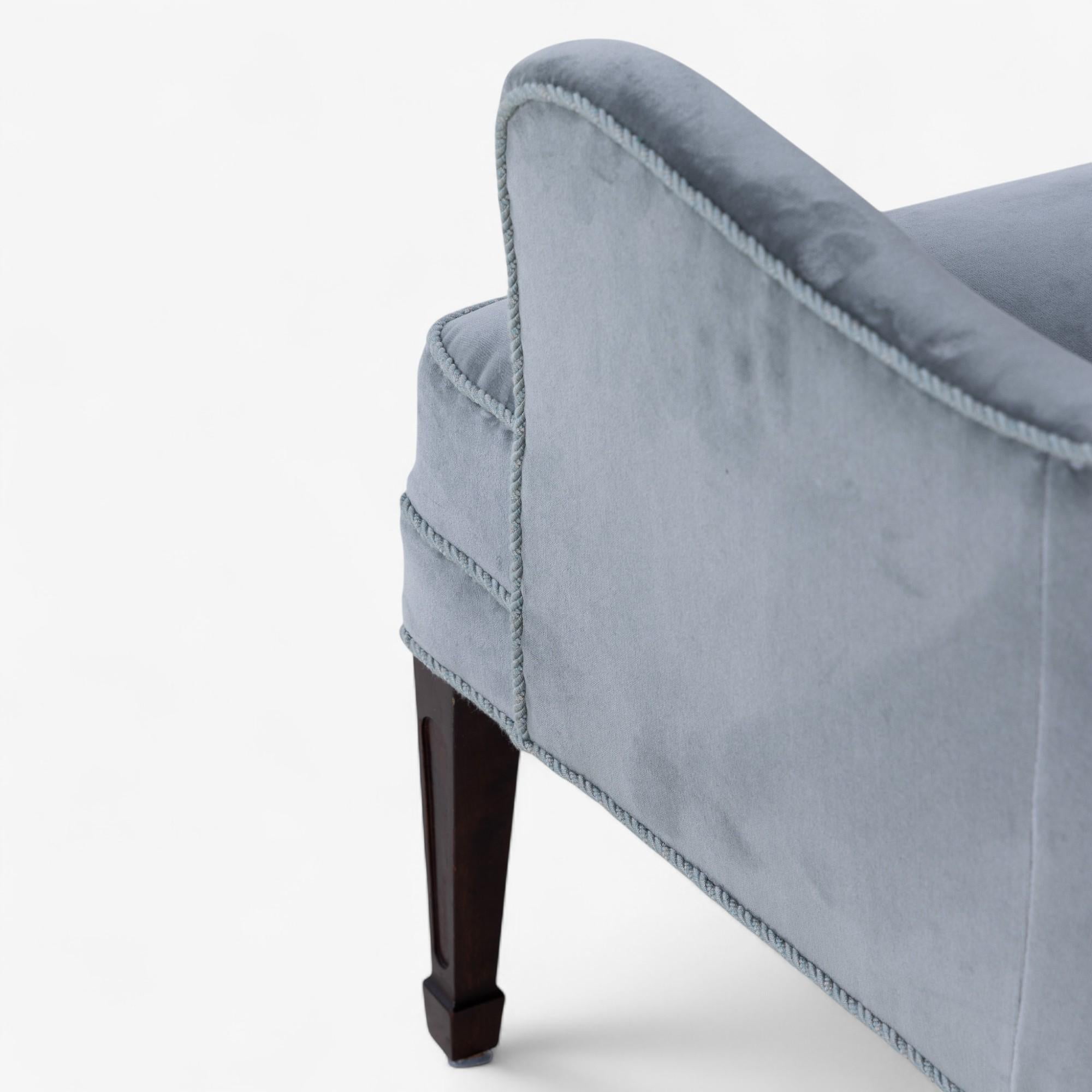 Danish Easy low chair in new fabric from the 1940's by Frits Henningsen For Sale