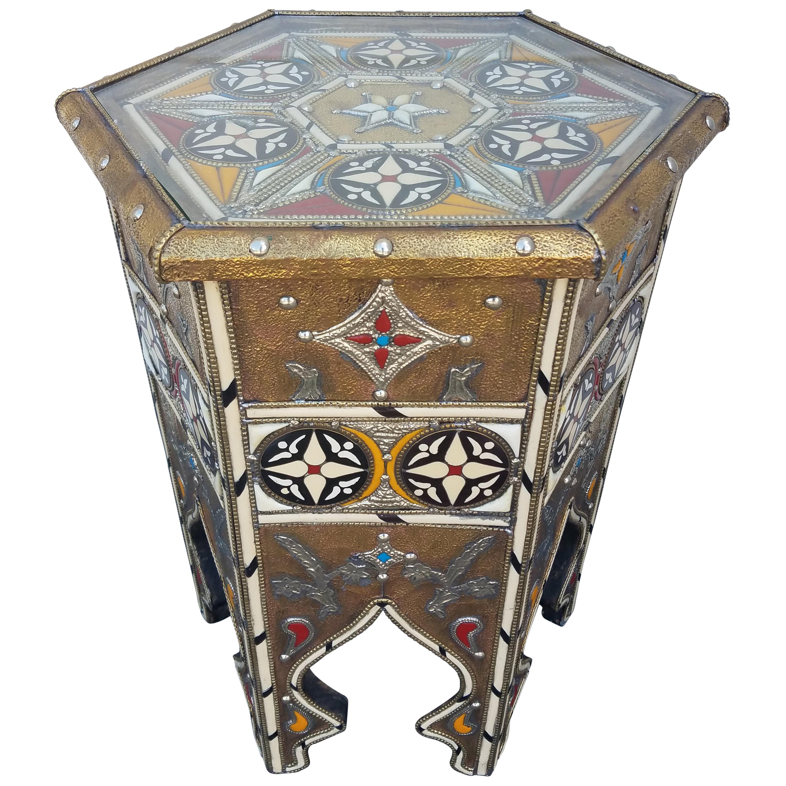 Easy Moroccan Camel Bone Side Table Resin and Metal Inlay For Sale