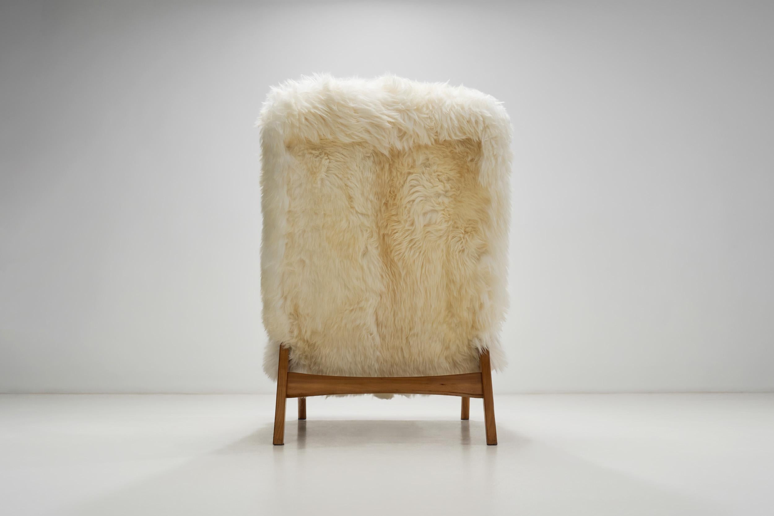 Easy Recliner Chair in Off-White Sheepskin, Denmark 1960s For Sale 4