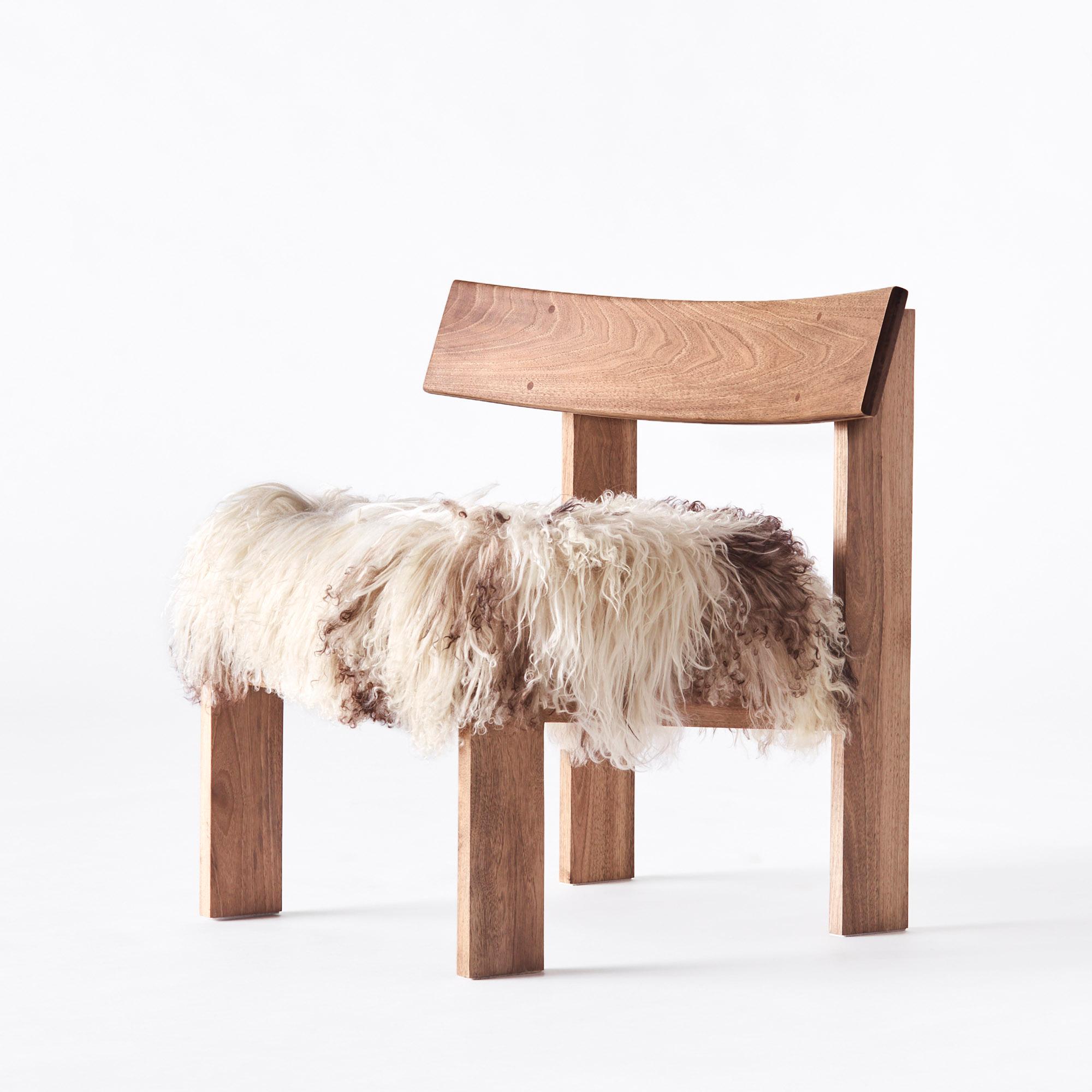 Contemporary Easy Sheepskin Chair For Sale