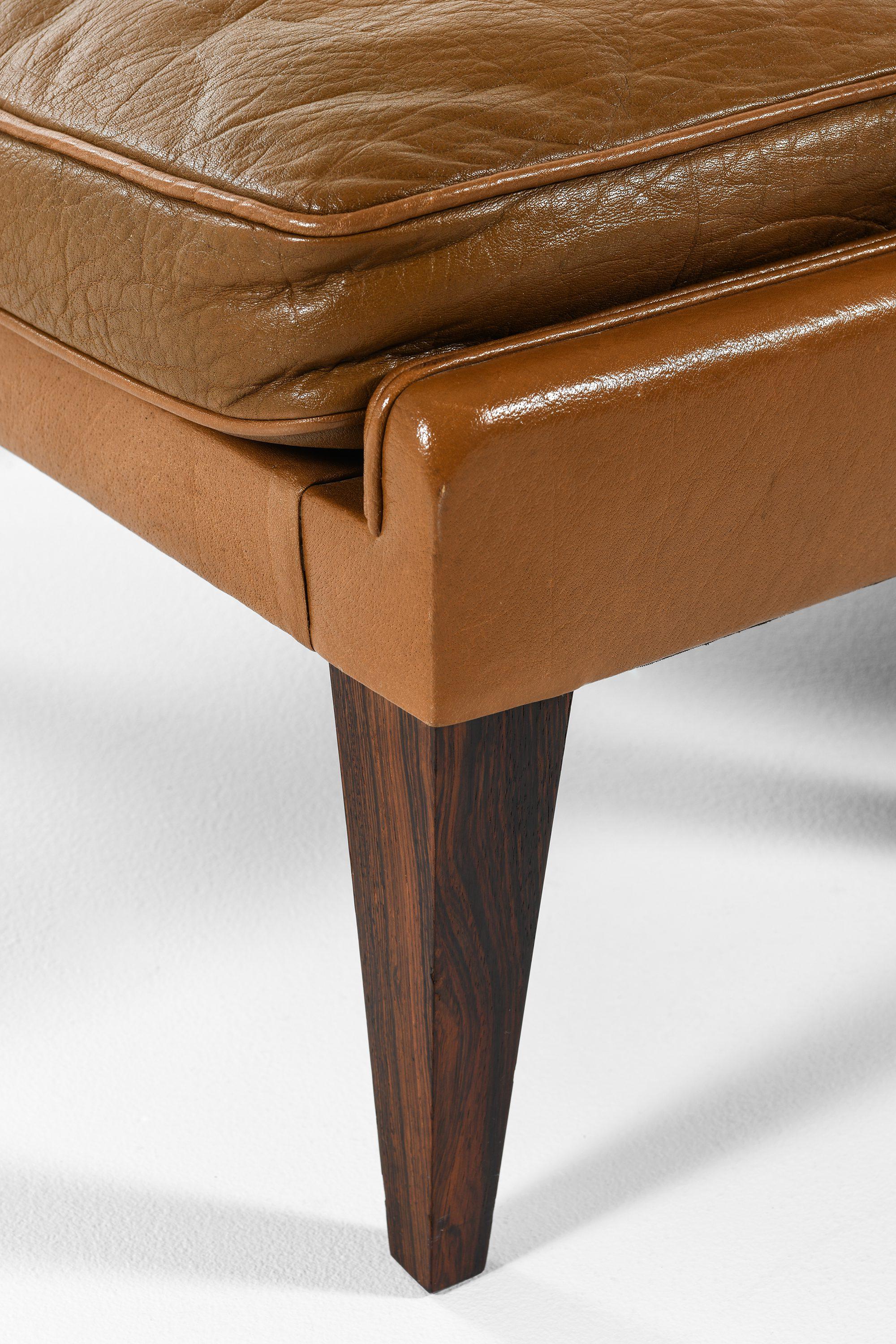 Easy Stool and Chair in Rosewood with Brown Leather by Illum Wikkelsø, 1960's For Sale 1