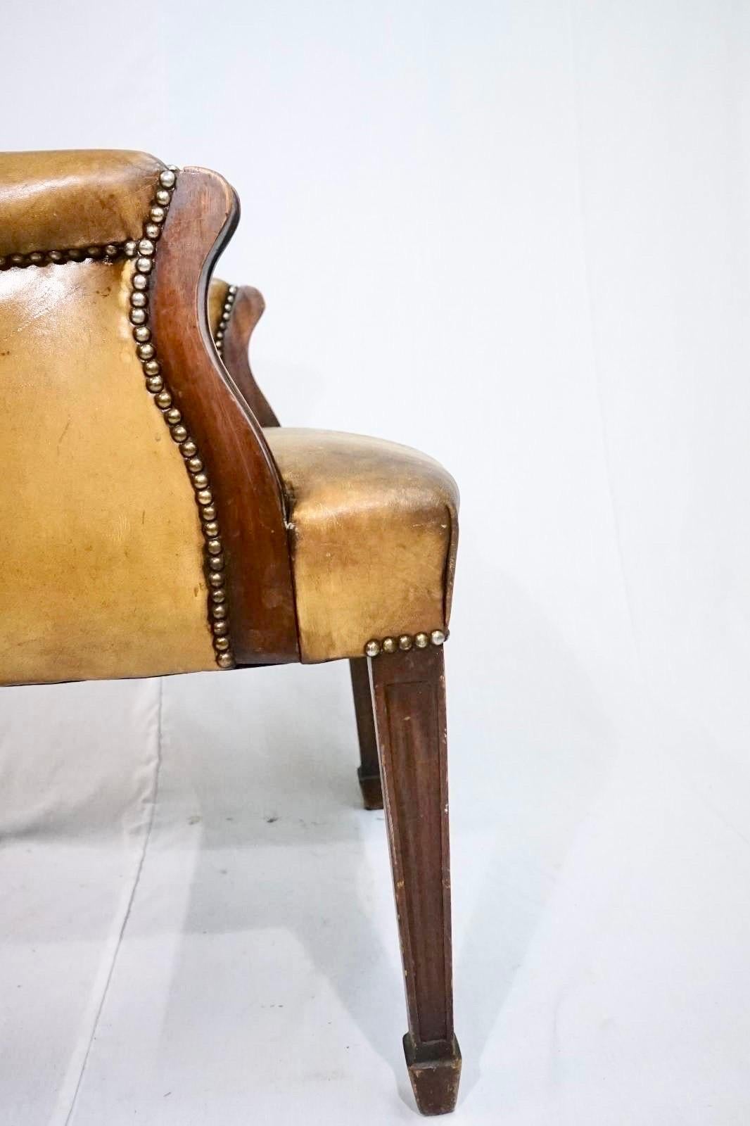 Easychair by Cabinetmaker Frits Henningsen in Stained Oak with Patinaed Leather In Good Condition In Valby, 84