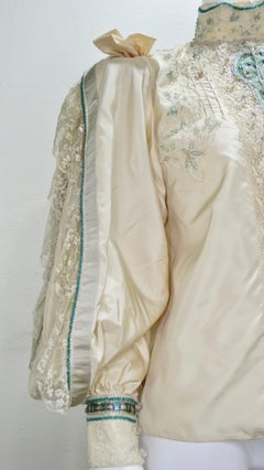 Blusa Victoriana Adornada Eavis & Brown