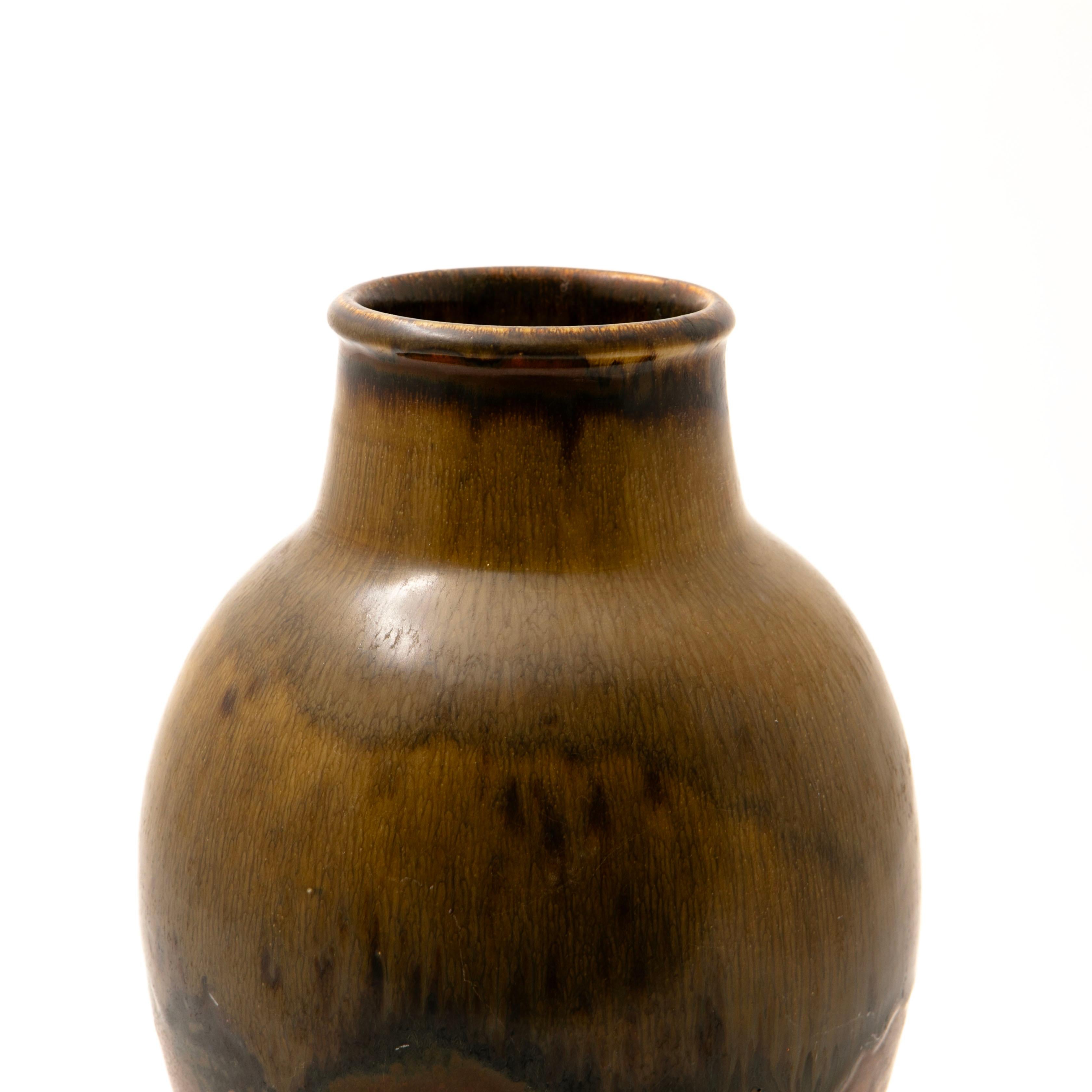 Ebbe Sadolin, Danish 1900-1982 Vase by Ebbe Sadolin for Bing & Grøndal For Sale 3