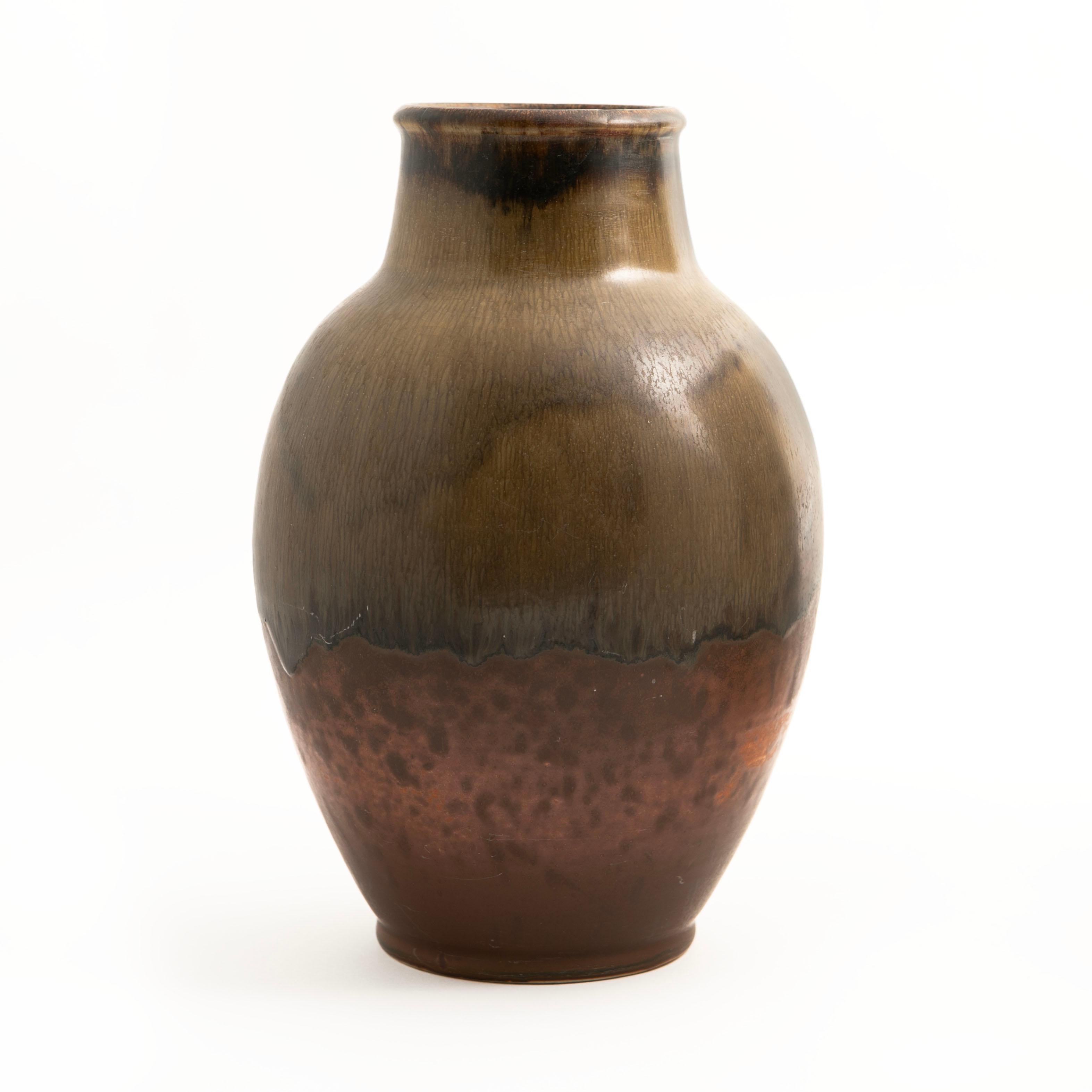 20th Century Ebbe Sadolin, Danish 1900-1982 Vase by Ebbe Sadolin for Bing & Grøndal For Sale