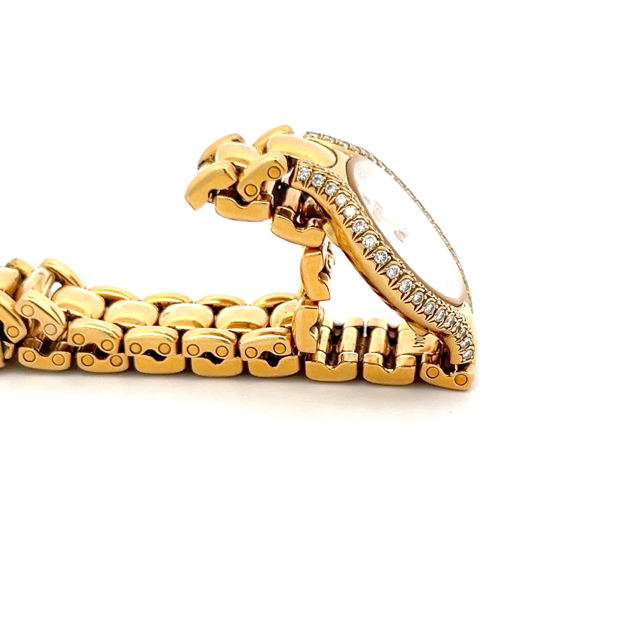 Designer :
EBEL
Titre :
Ebel Montre-bracelet en or jaune 18 carats avec diamants ronds brillants G VS2 de 0,74 carat
Le style :
Poignet
Métal :
Or jaune 18 carats
Pierre précieuse 1 :
Diamant de 0,74 carat
Nombre de pierres :
74
Couleur :
G
La