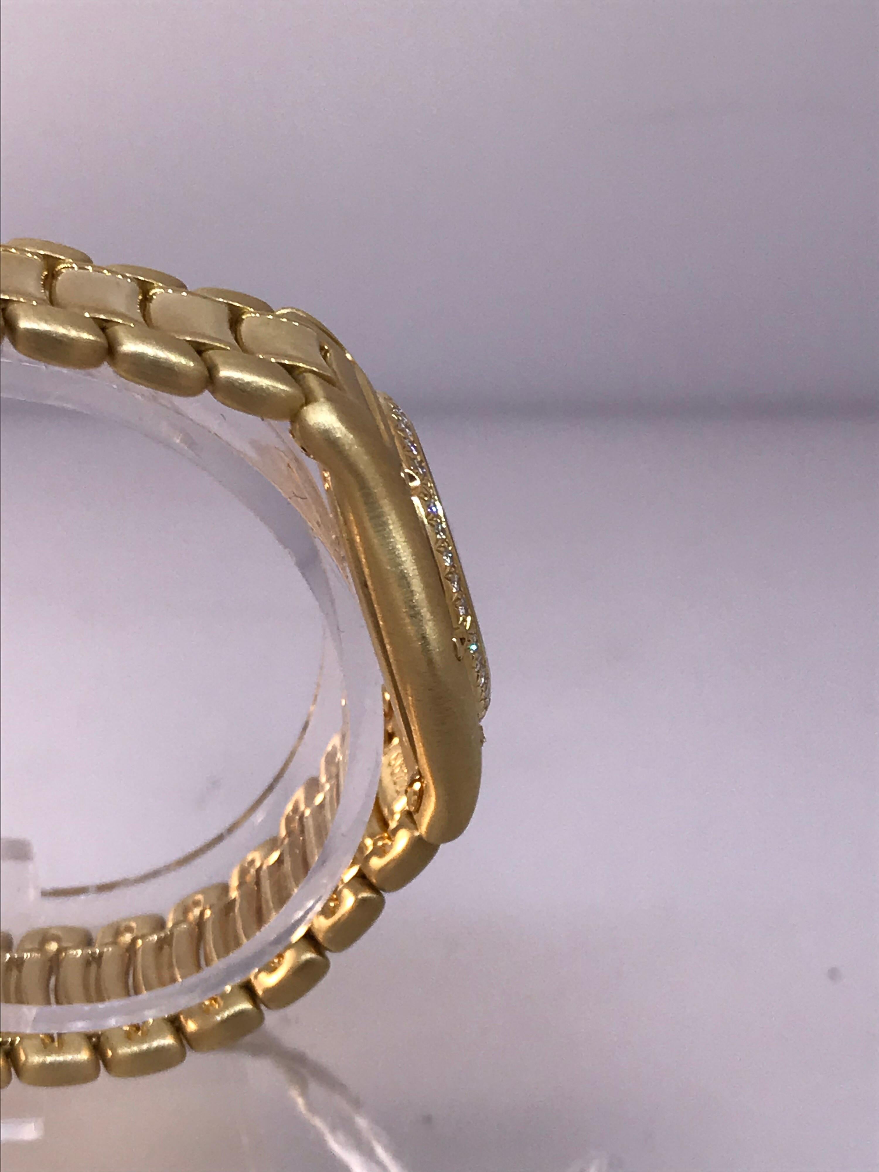 Women's Ebel 1911 Yellow Gold and Diamond Bracelet Mother of Pearl Ladies Watch 890910 For Sale