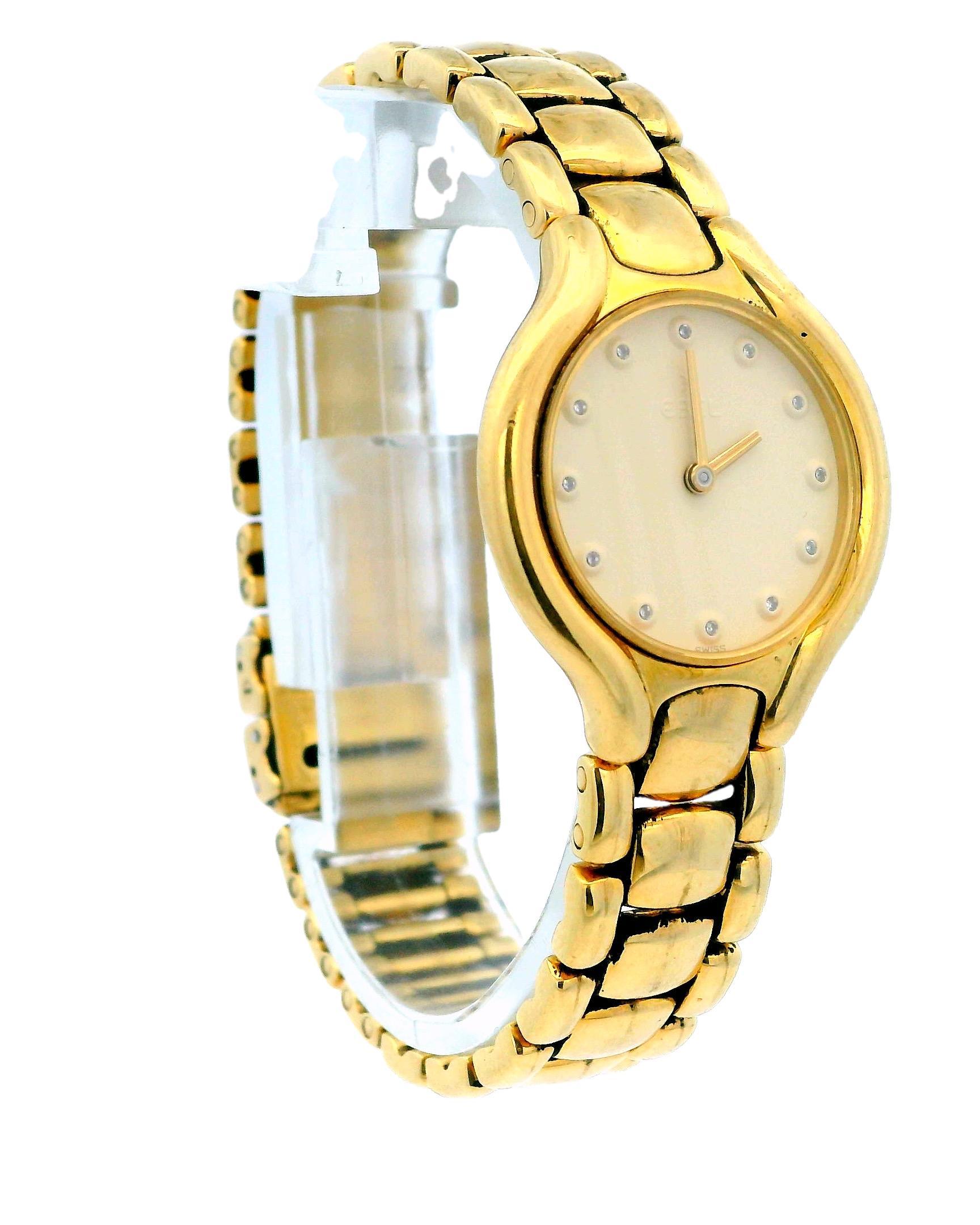 Ebel Beluga is a stunning example of Swiss craftsmanship. Featuring a round case made of luxurious 18k gold, this watch combines elegance with precision through its reliable quartz movement. The cream-colored dial is beautifully highlighted with