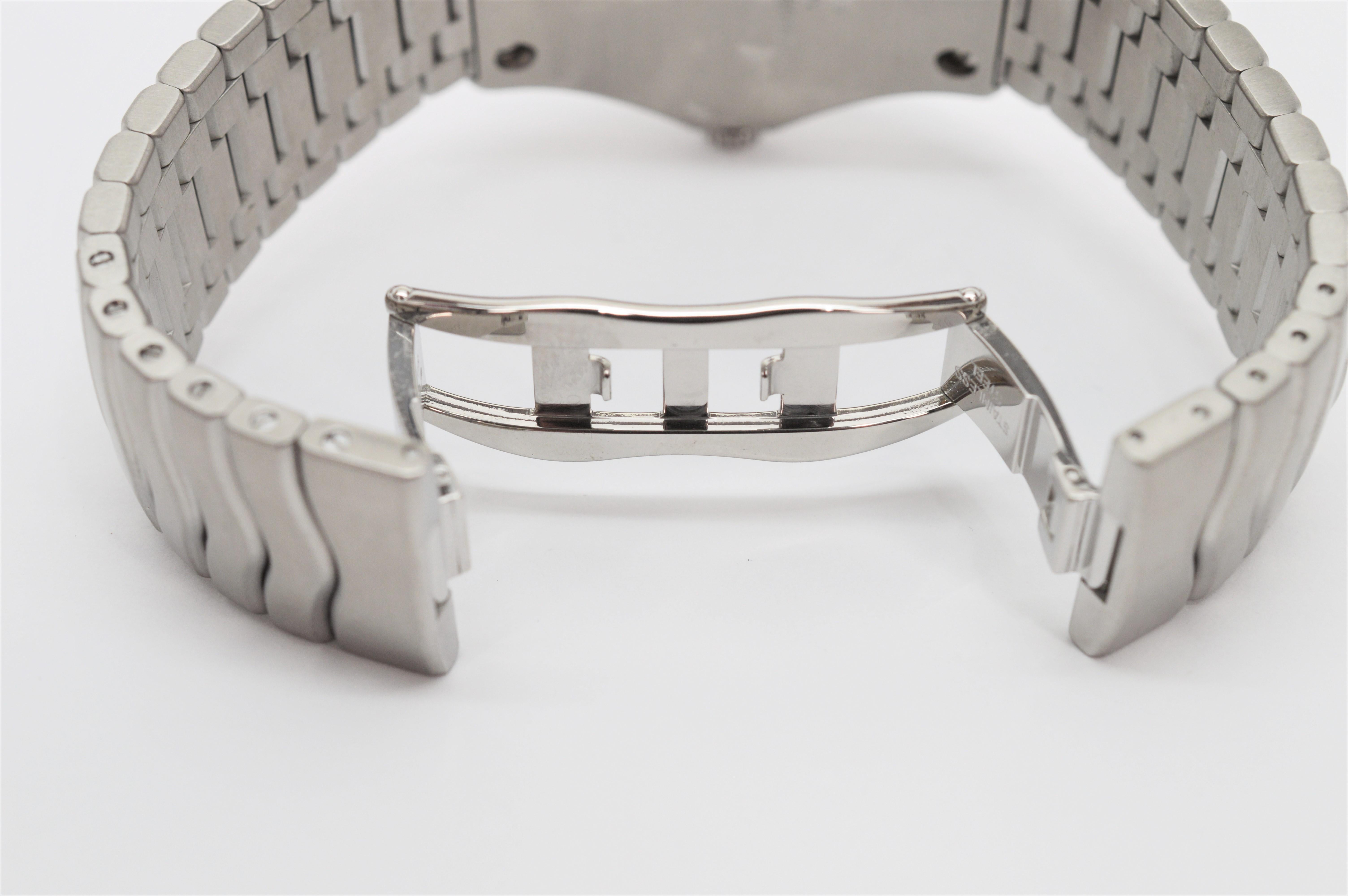 Ebel Montre-bracelet classique en acier inoxydable pour hommes, modèle E9187F41 en vente 2