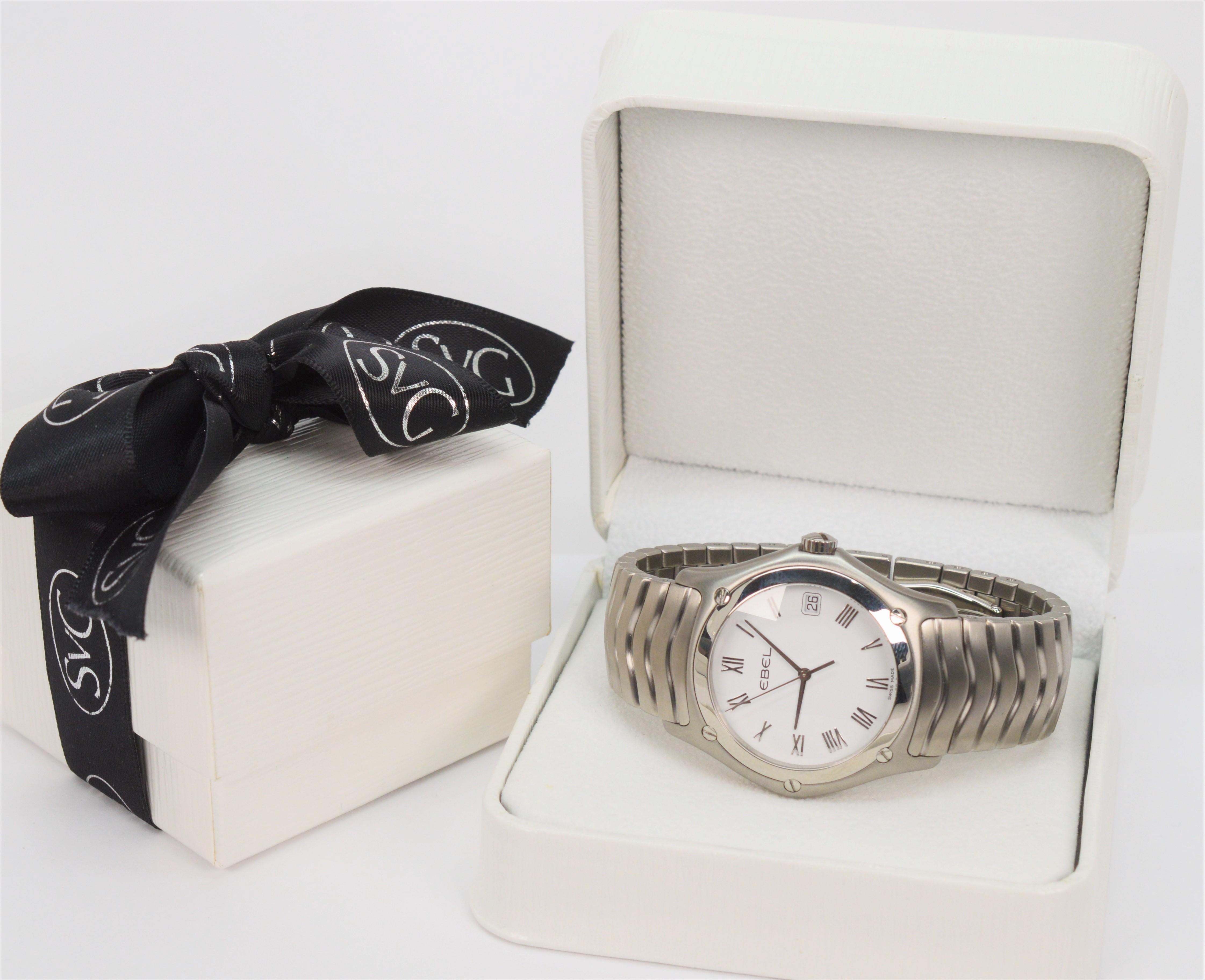 Ebel Montre-bracelet classique en acier inoxydable pour hommes, modèle E9187F41 en vente 4