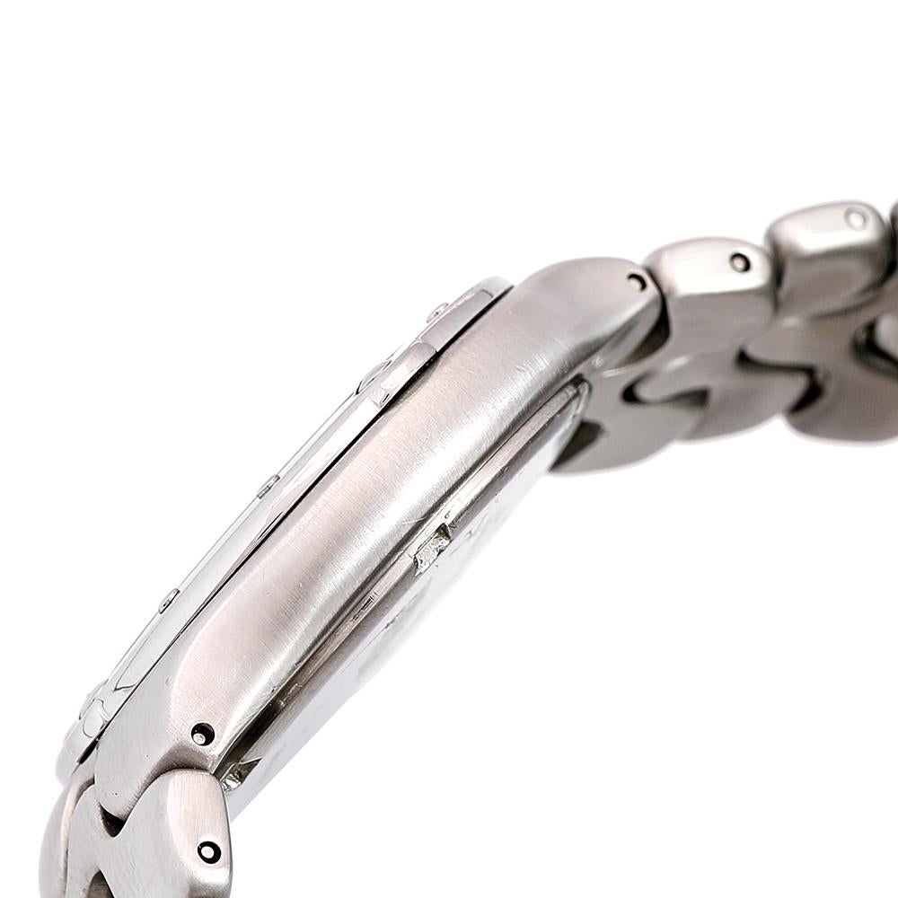 Ebel Silber Edelstahl Sportwave 9187631 Herrenarmbanduhr 36 mm im Zustand „Gut“ in Dubai, Al Qouz 2
