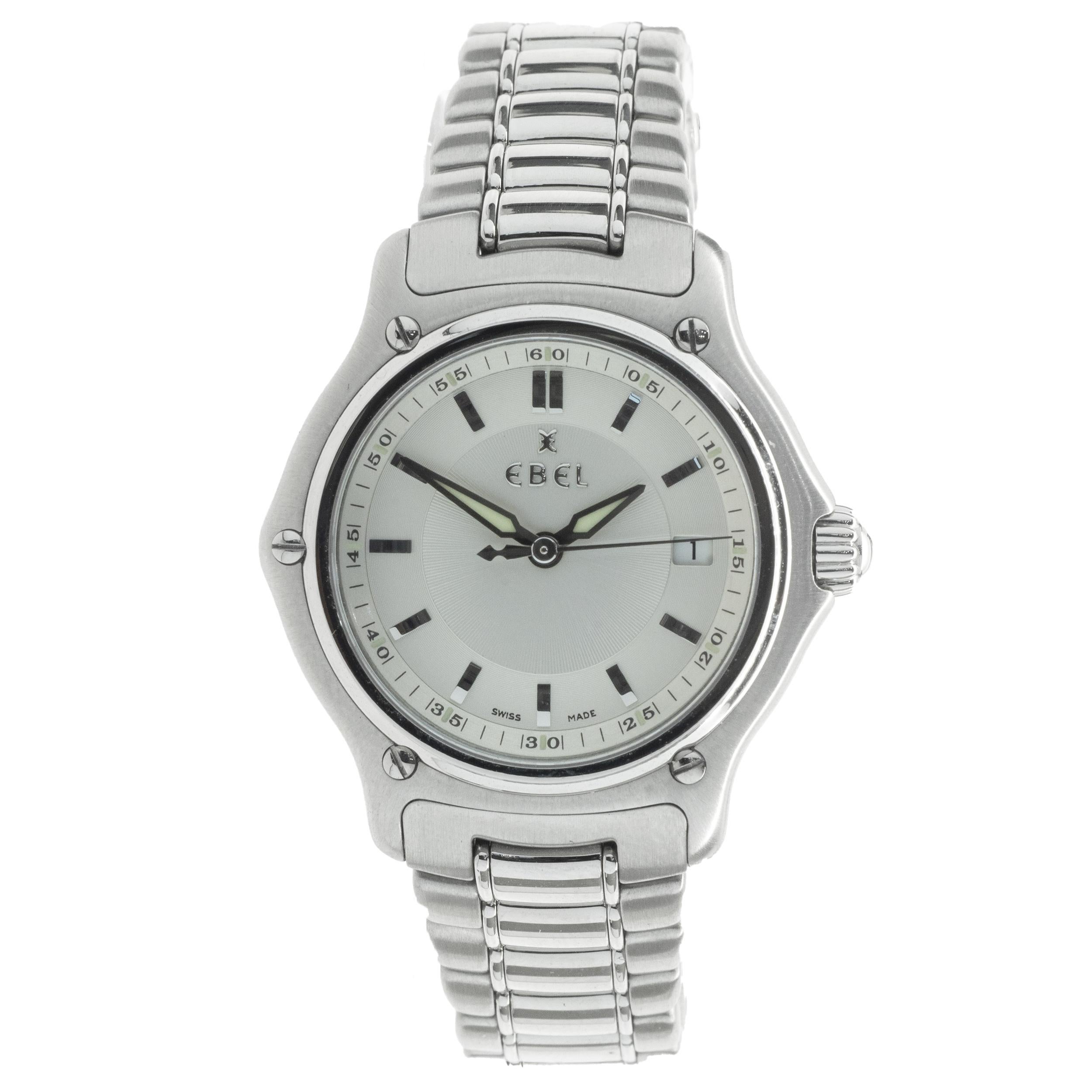 Ebel 1911 Men's Chronograph Watch in 18 Karat Gold, circa 1990s For