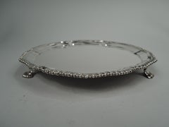 Plateau anglais géorgien de style Ebenezer Coker en argent sterling, 1769