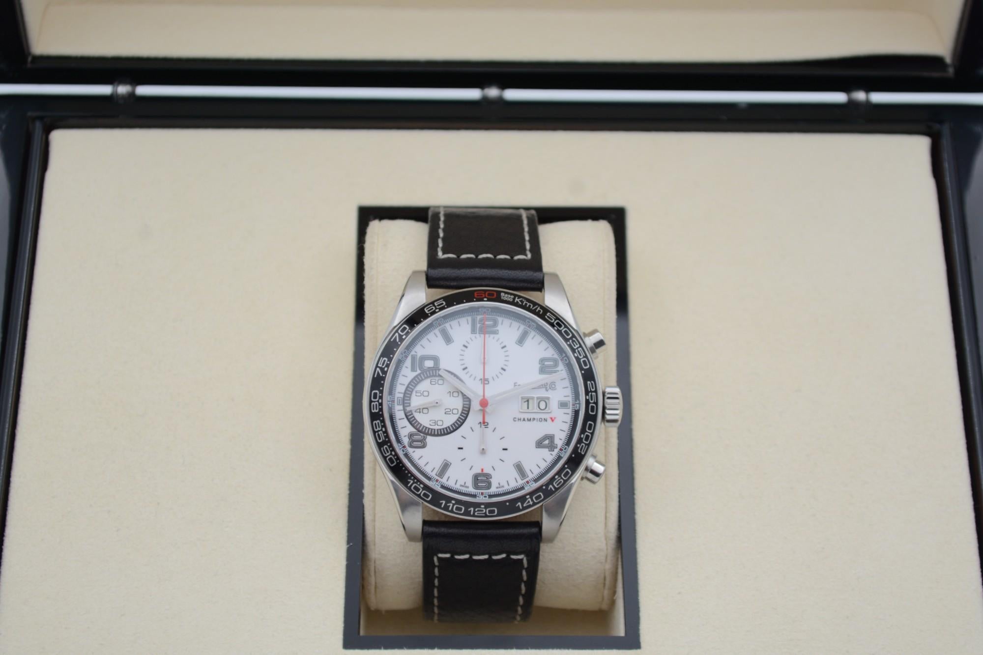 Eberhard&Co Champion V Chrono Gran Data 43mm Weißes Zifferblatt Lederarmband Ref: 31064 im Angebot 11