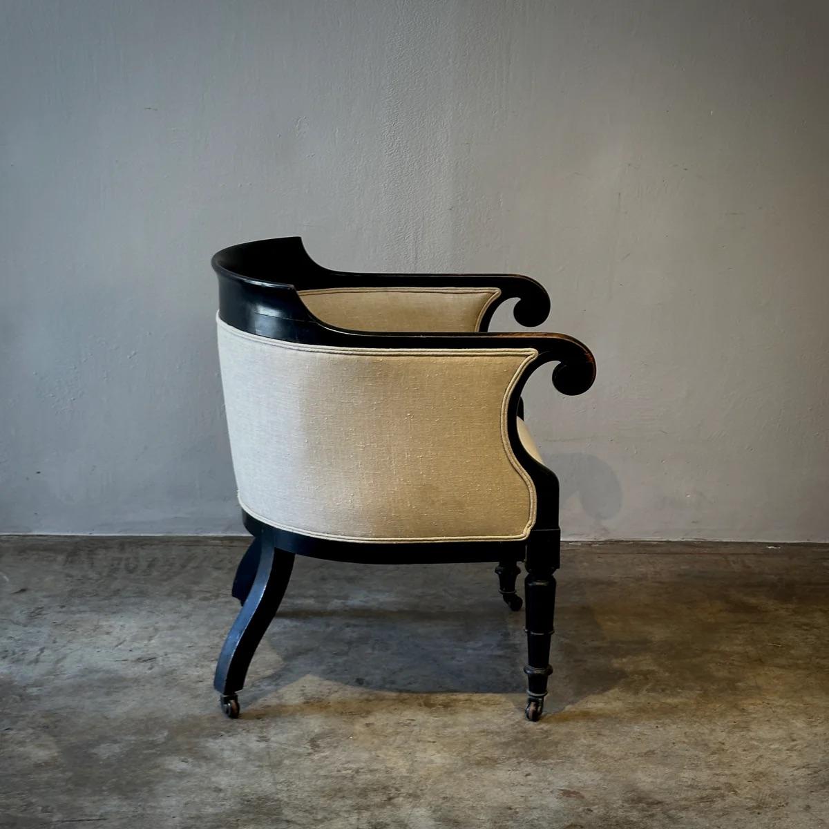 Silla Ebonizada en Bueno estado para la venta en Los Angeles, CA