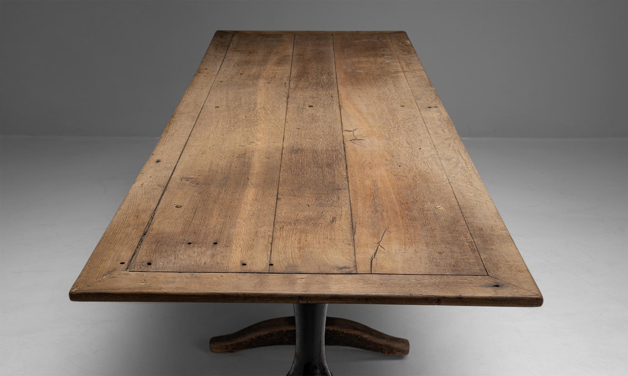 Ebonised Dining Table France, circa 1950 In Good Condition In Culver City, CA
