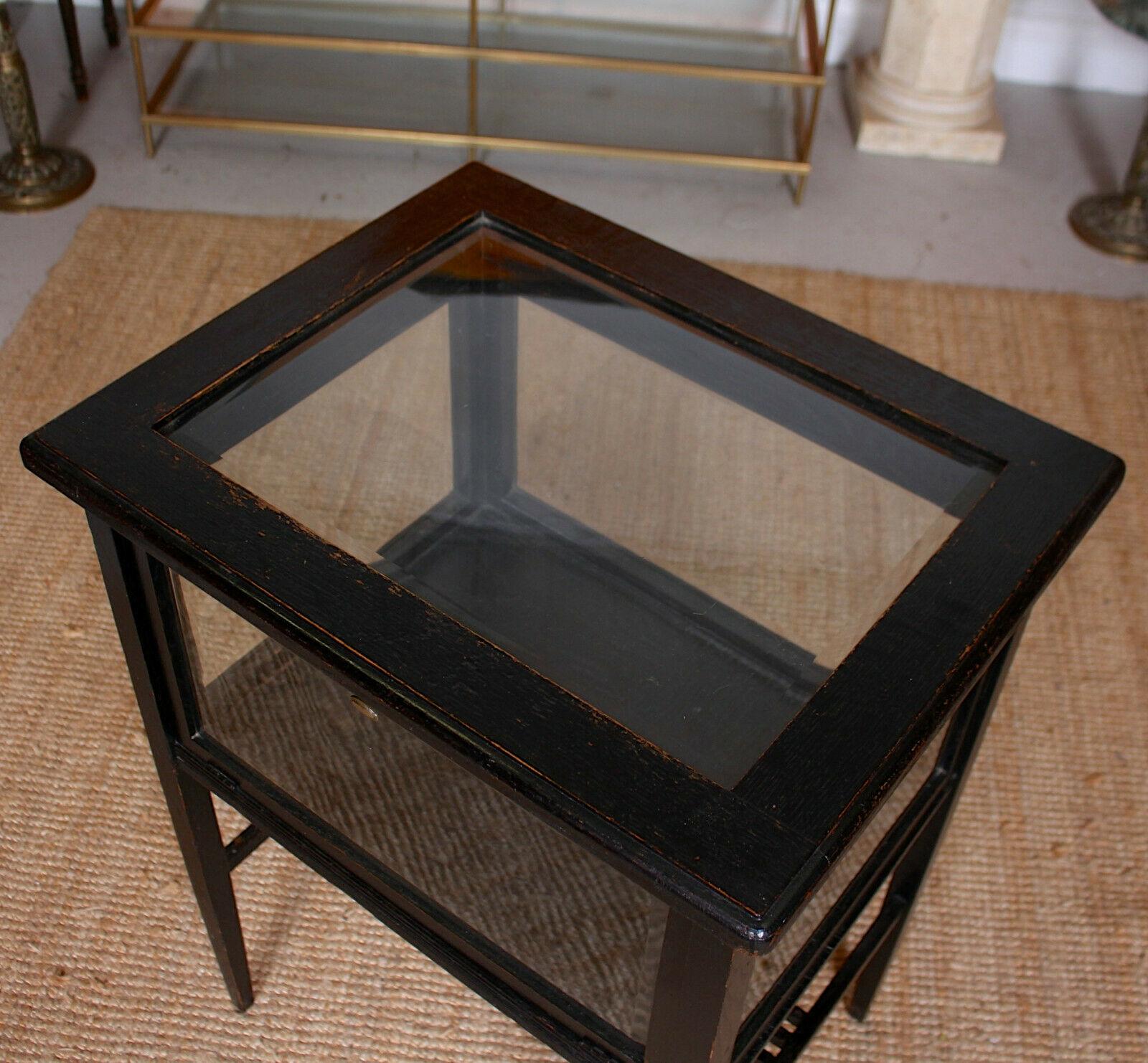Ebonised Oak Bijouterie Cabinet Edwardian Glazed Display In Good Condition For Sale In Newcastle upon Tyne, GB
