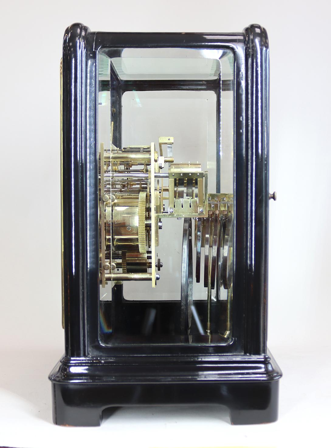 Allemand Horloge à 5 verres à quart de carillon en bois d'ébène en vente