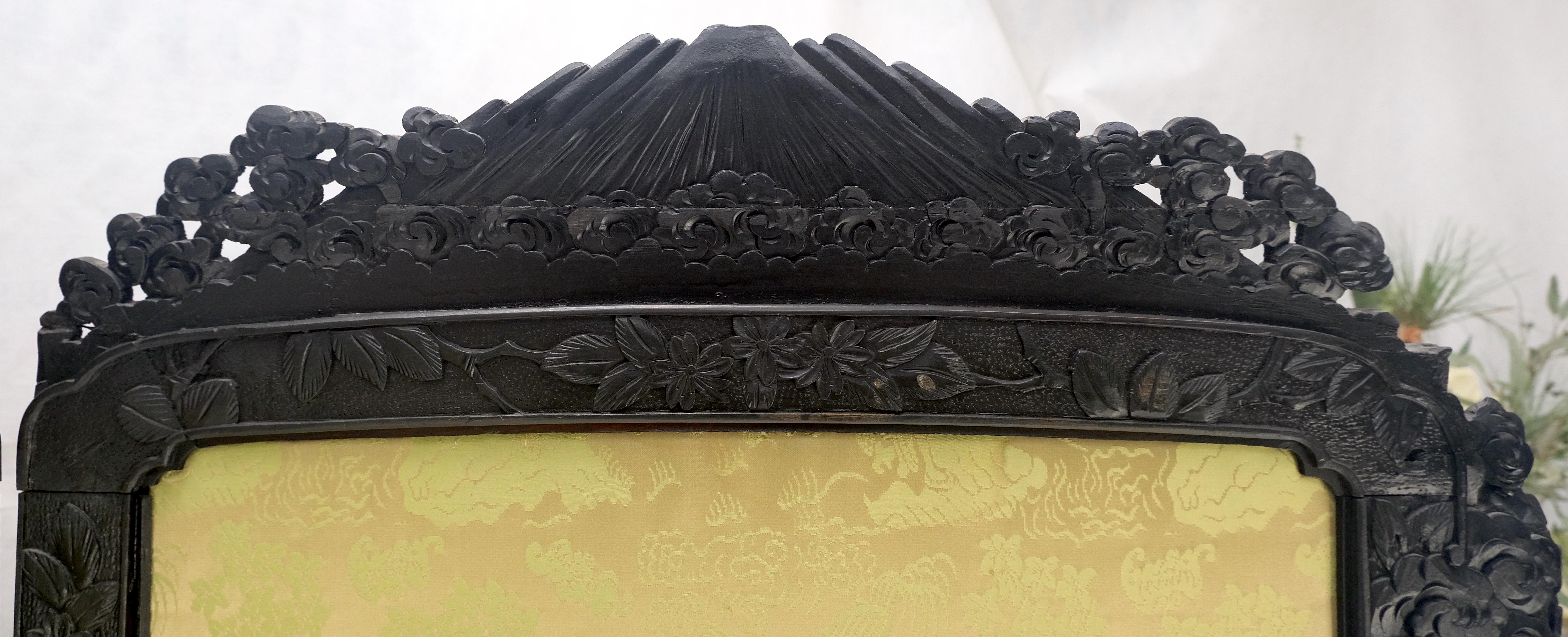 Teck ébonisé et soie finement sculptée japonaise asiatique 4 panneaux séparateur de pièce NICE en vente 5