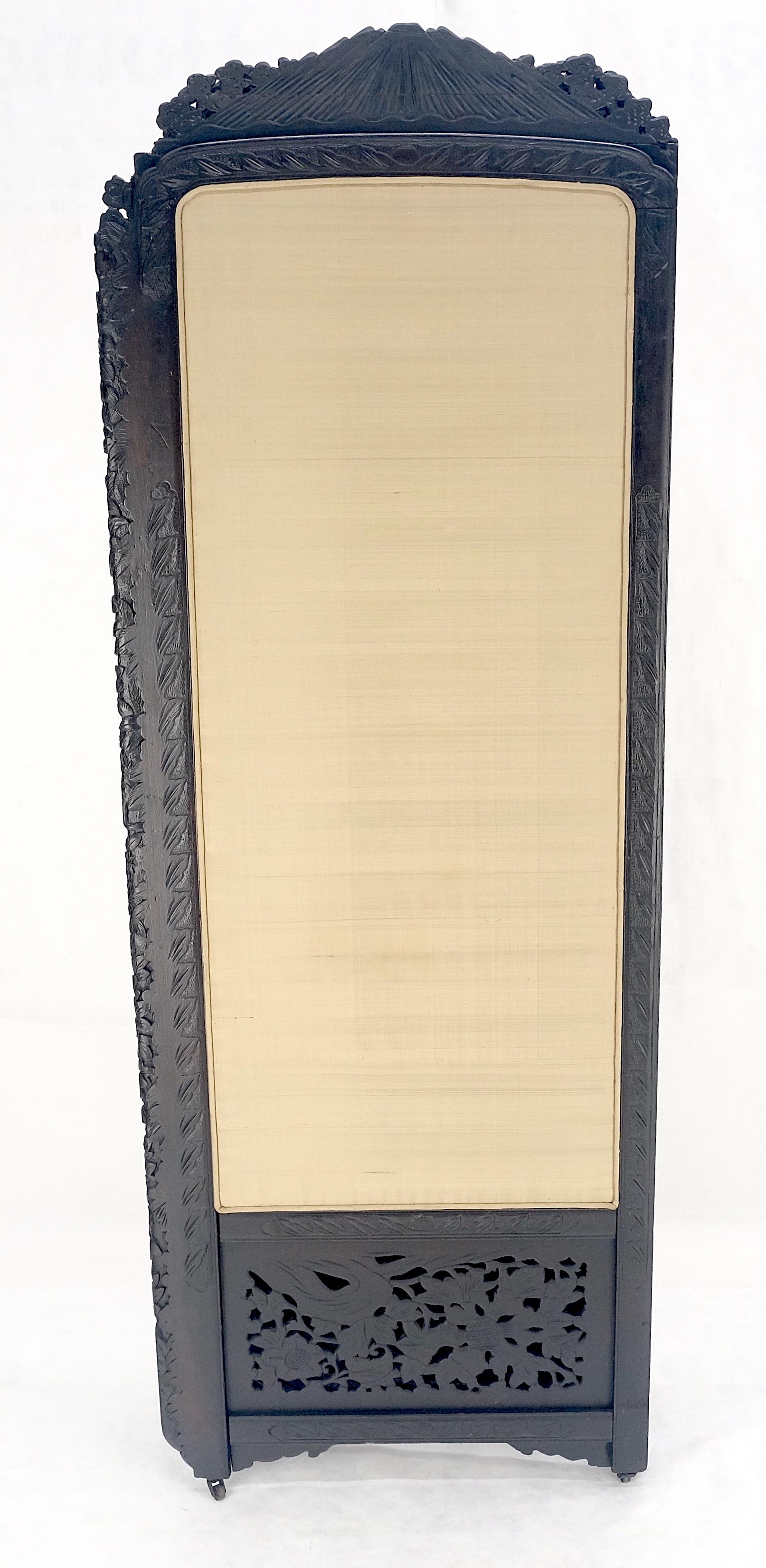 Teck ébonisé et soie finement sculptée japonaise asiatique 4 panneaux séparateur de pièce NICE en vente 7