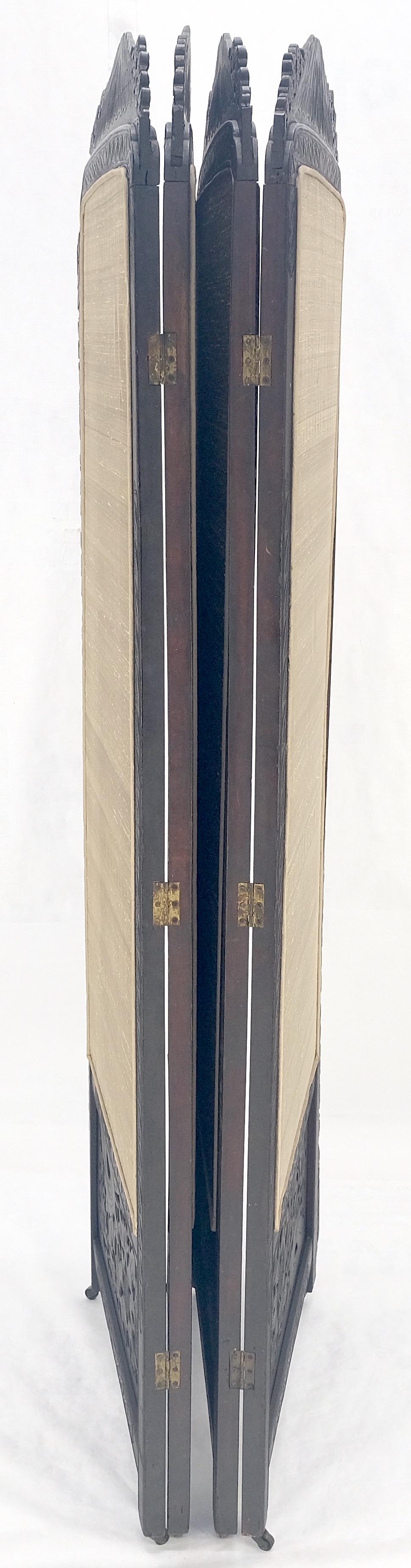 Teck ébonisé et soie finement sculptée japonaise asiatique 4 panneaux séparateur de pièce NICE en vente 8
