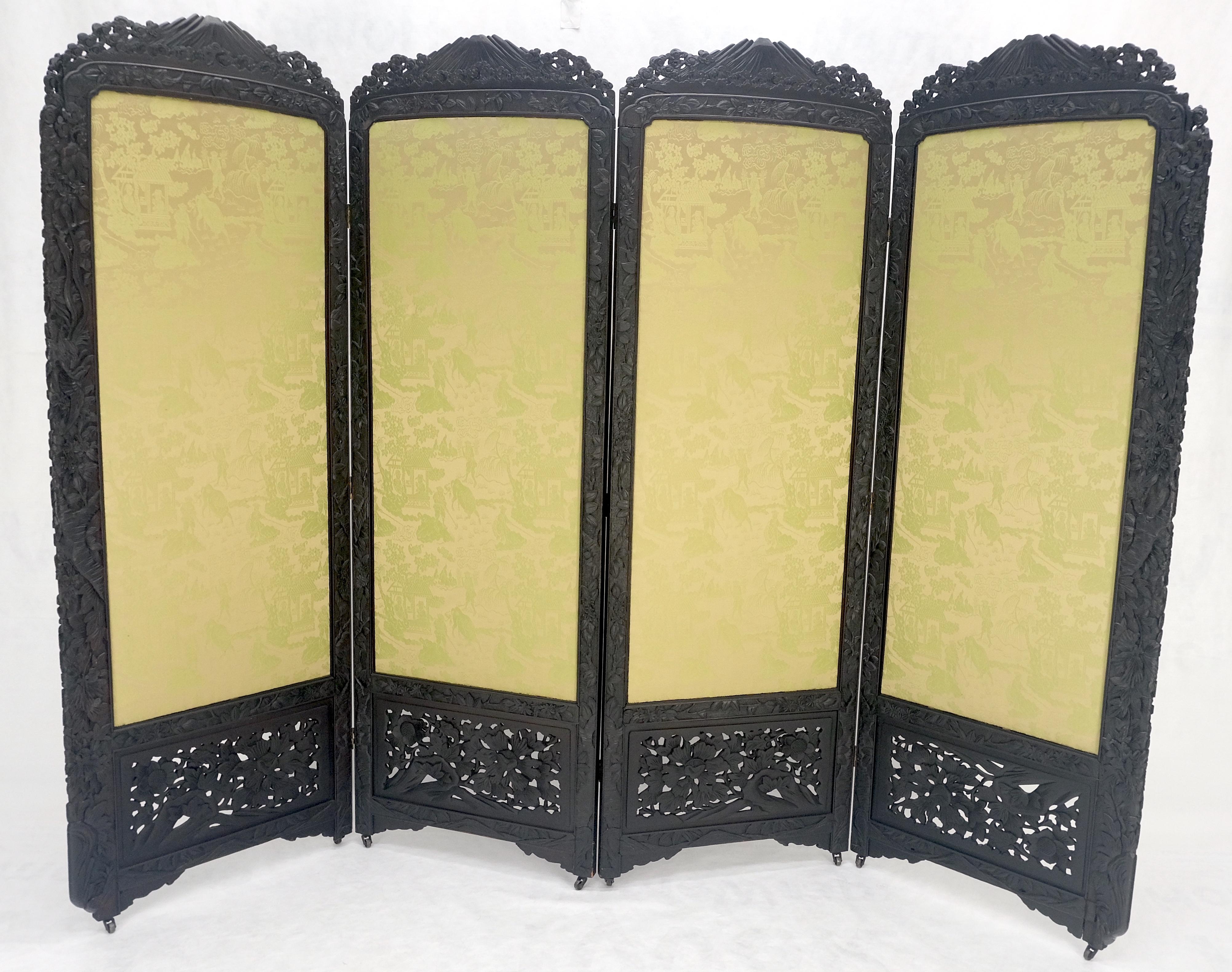 XIXe siècle Teck ébonisé et soie finement sculptée japonaise asiatique 4 panneaux séparateur de pièce NICE en vente
