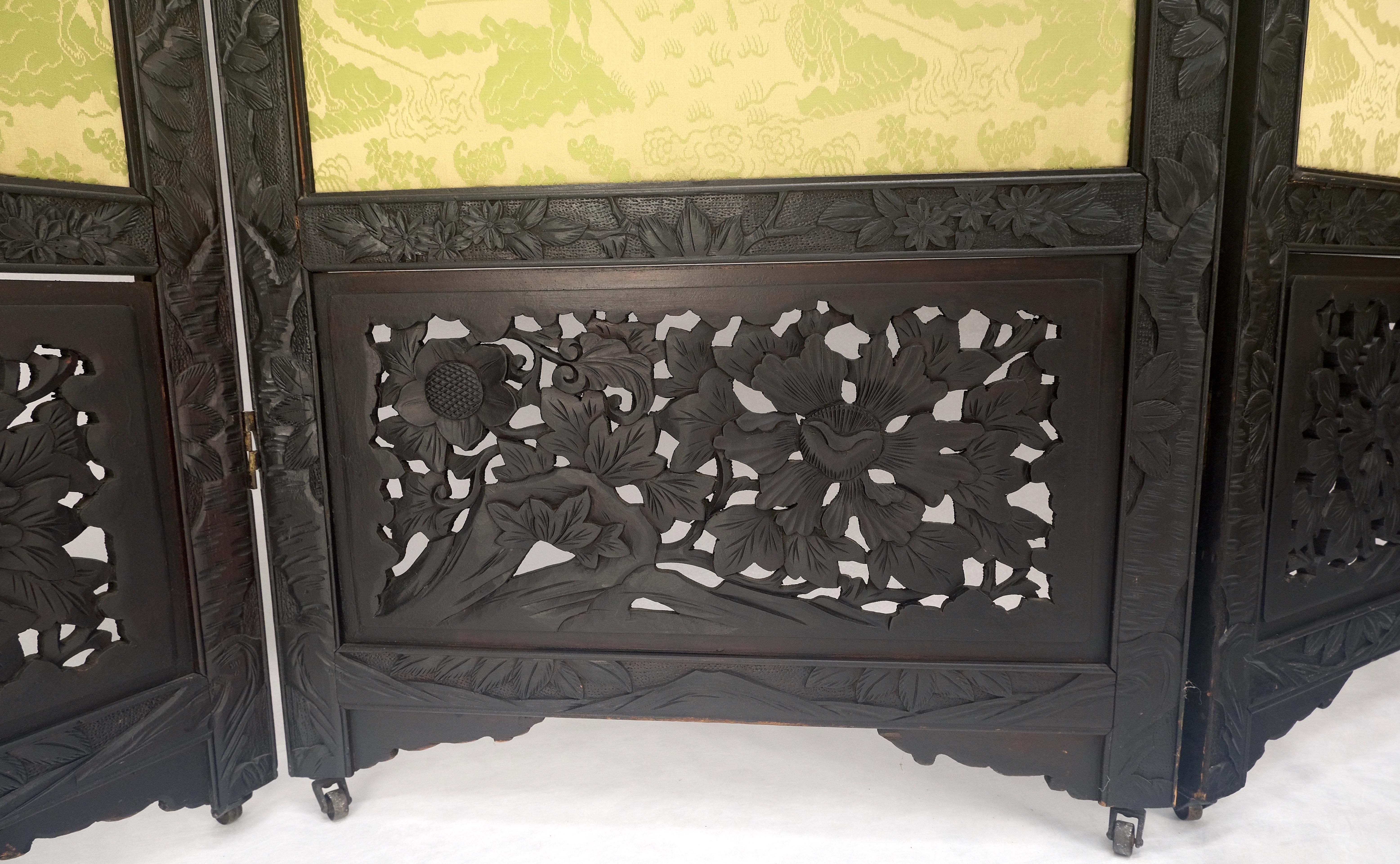 Teck ébonisé et soie finement sculptée japonaise asiatique 4 panneaux séparateur de pièce NICE en vente 2