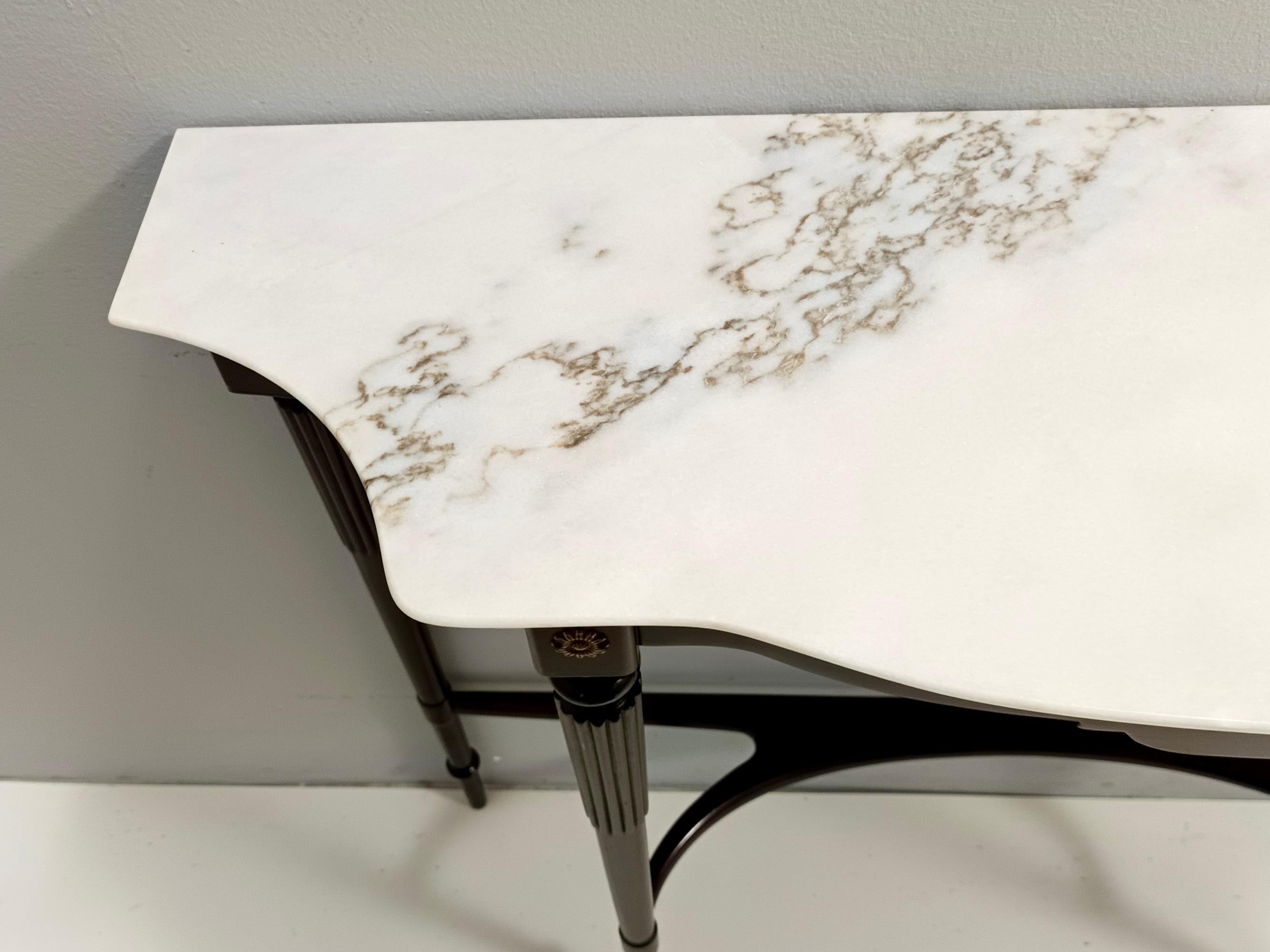 Konsolentisch aus ebonisierter Buche mit rosa portugiesischer Marmorplatte, Italien im Angebot 1