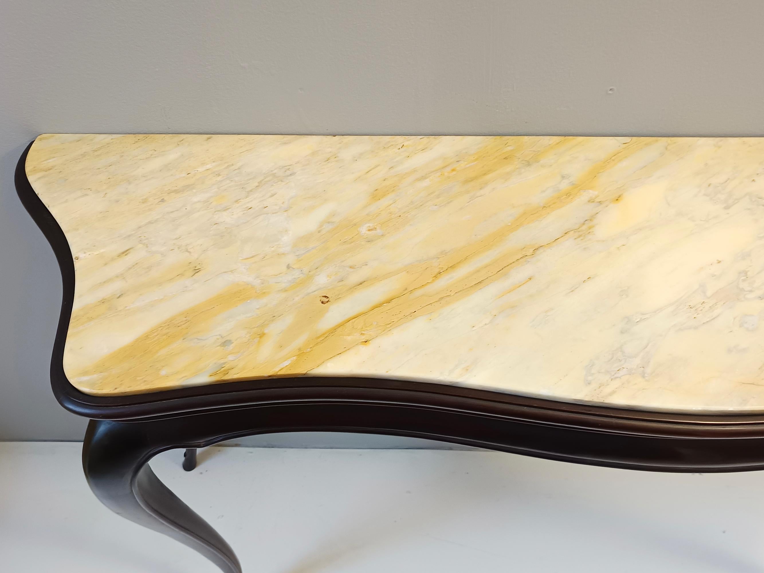 Consola de Haya Ebonizada con Tapa de Mármol de Siena Marfil de Osvaldo Borsani, Italia en venta 2