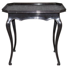 Table d'appoint en laque noire ébonisée Table d'appoint à plateau de style anglais géorgien