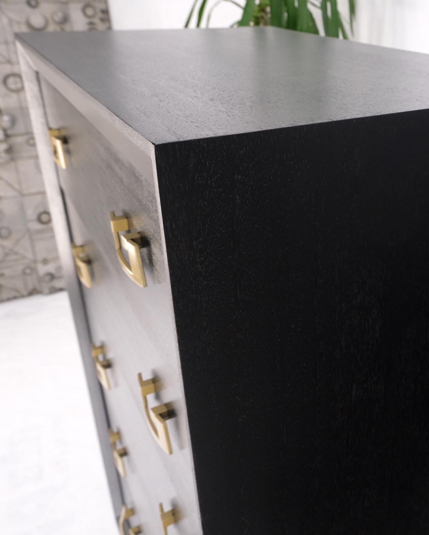 Ebonizado Negro Lacado Caoba Alto 5 Cajones Cómoda Tiradores de Oro MNT en Excelente estado para la venta en Rockaway, NJ